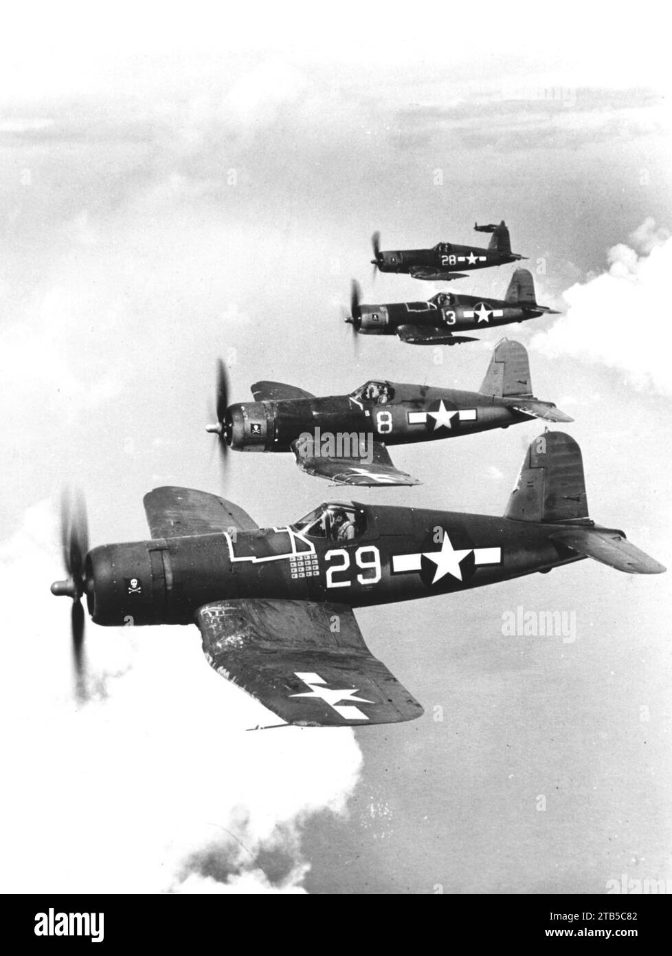 Vought F4U-1A Corsari del VF-17 in volo, circa nel marzo 1944 Foto Stock