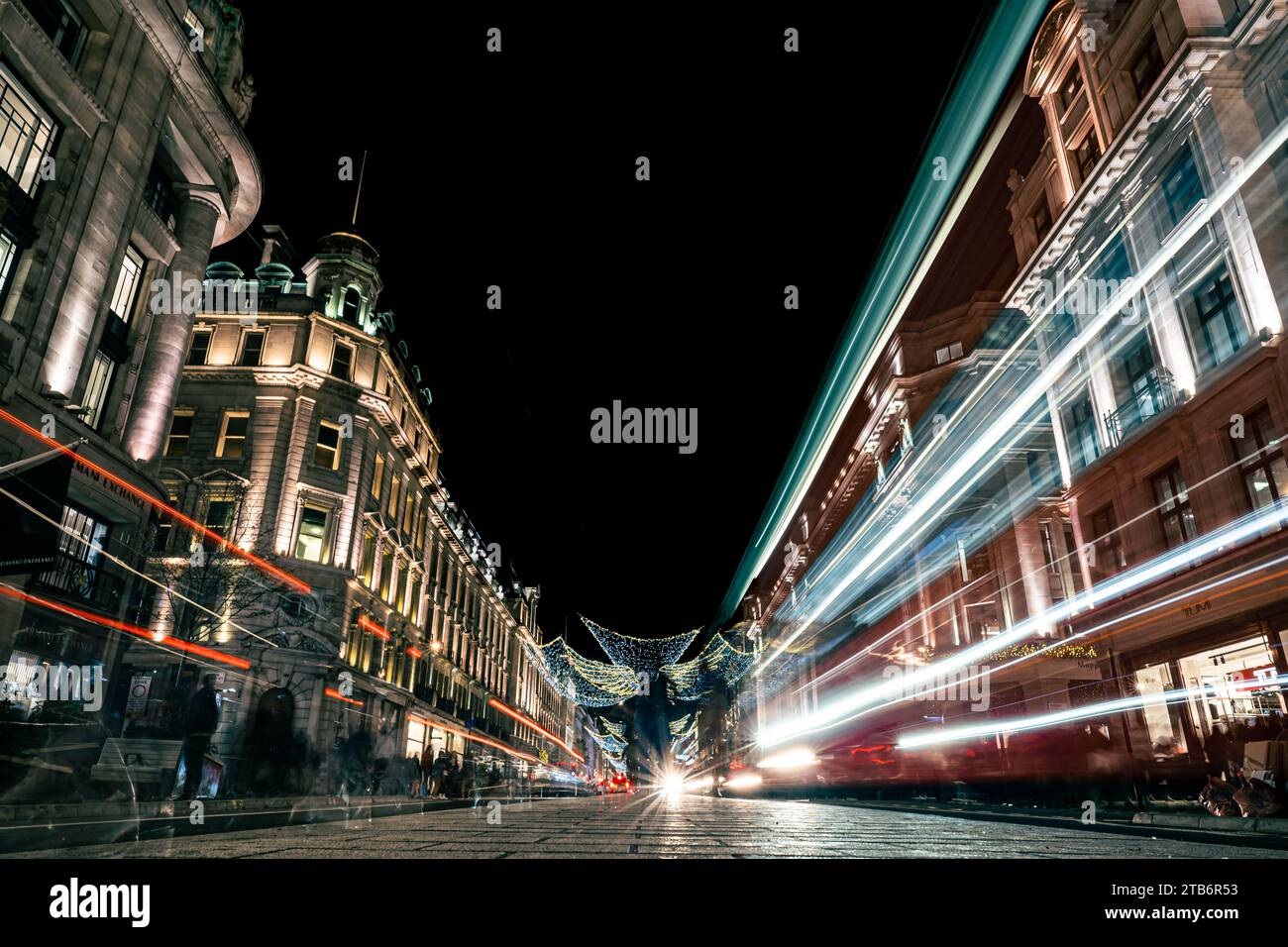 Fotografie a lunga esposizione, Regent Street, Londra, scene di strada trafficate Foto Stock
