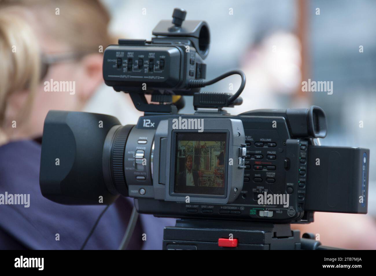 vista a fuoco poco profonda di una news camera Foto Stock