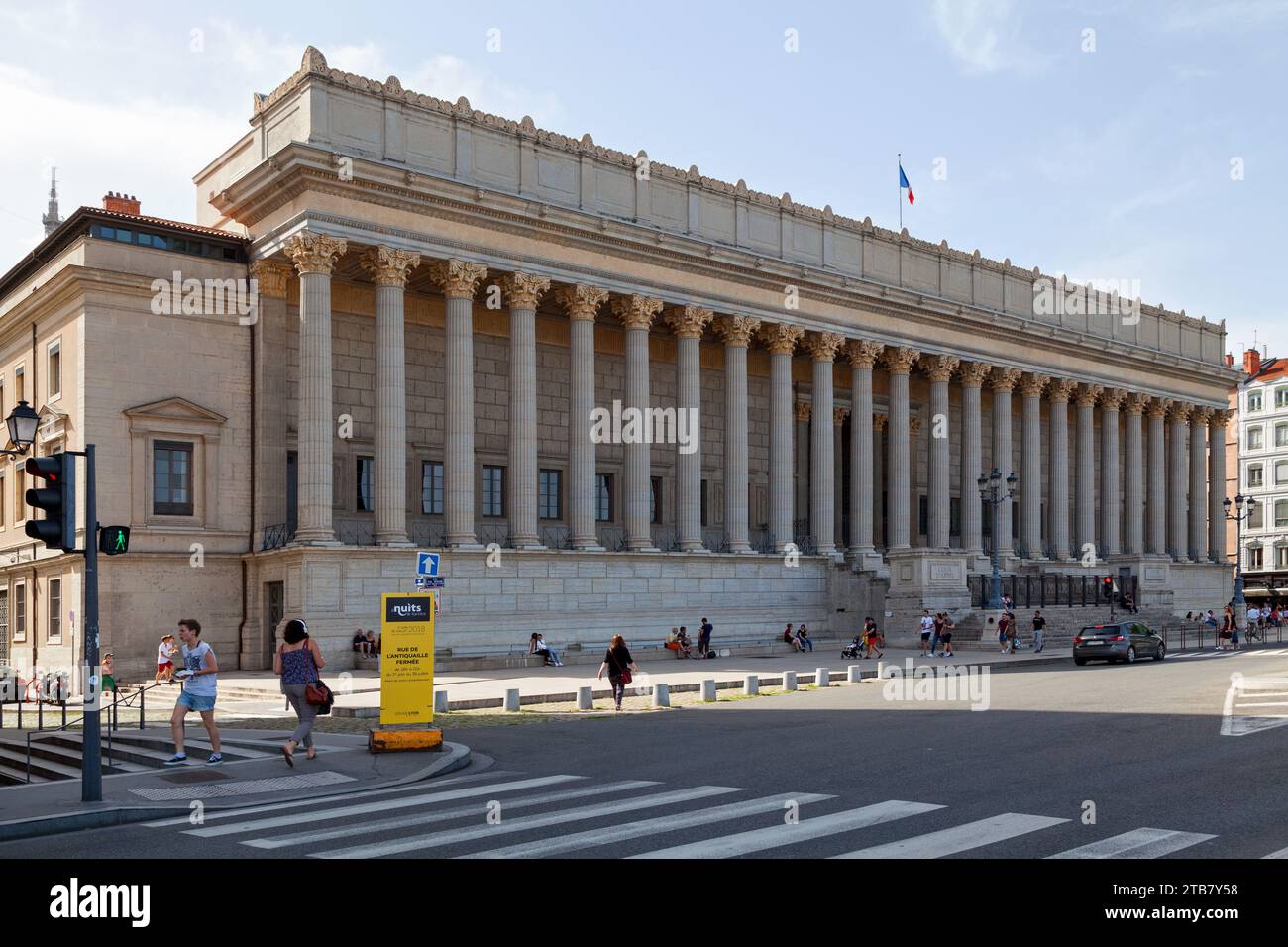 Lione, Francia - 10 giugno 2018: Il Palais de Justice historique de Lyon è un edificio situato a Quai Romain Rolland, sulla sponda destra del Saône, in Th Foto Stock