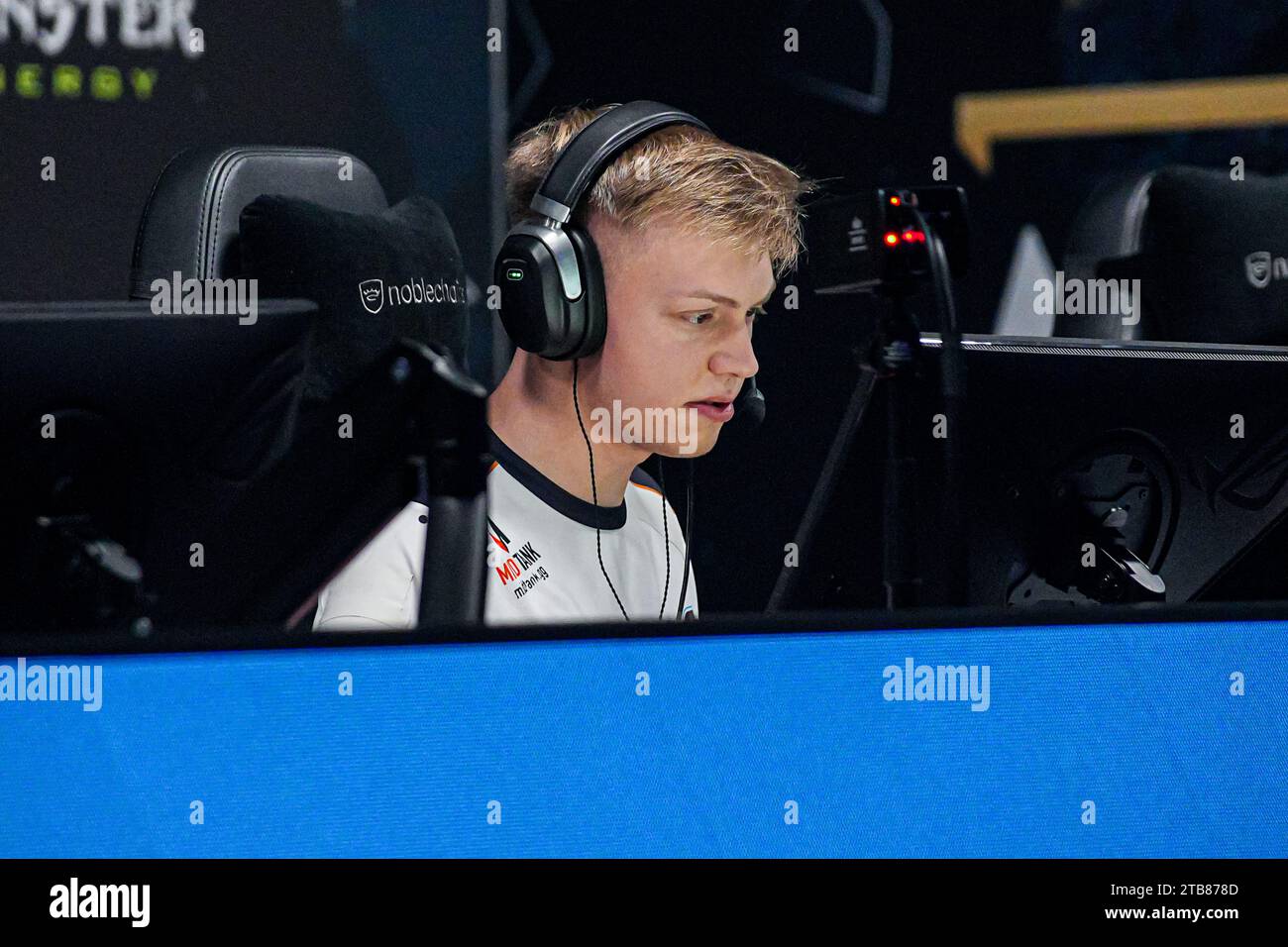 ESPOO, FINLANDIA - 1° DICEMBRE: Nicolas 'Keoz' Dgus della GamerLegion durante Elisa Masters Espoo 2023 - giorno 3 alla Metro Areena il 1° dicembre 2023 a Espoo, Finlandia. (Foto di Gabriel Calvino Alonso/Orange Pictures) Foto Stock