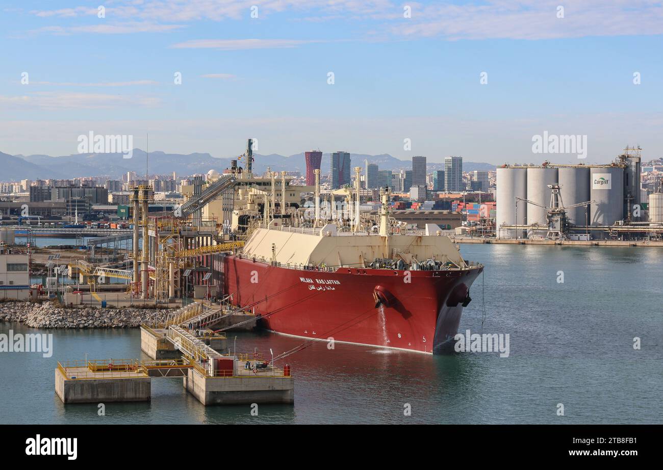 Nave cisterna GNL "Milaha Ras Laffan" (ex Maersk Ras Laffan), PRONAV LNG (trasporto di gas naturale liquefatto), terminal di esportazione GNL di Barcellona Enagas Foto Stock