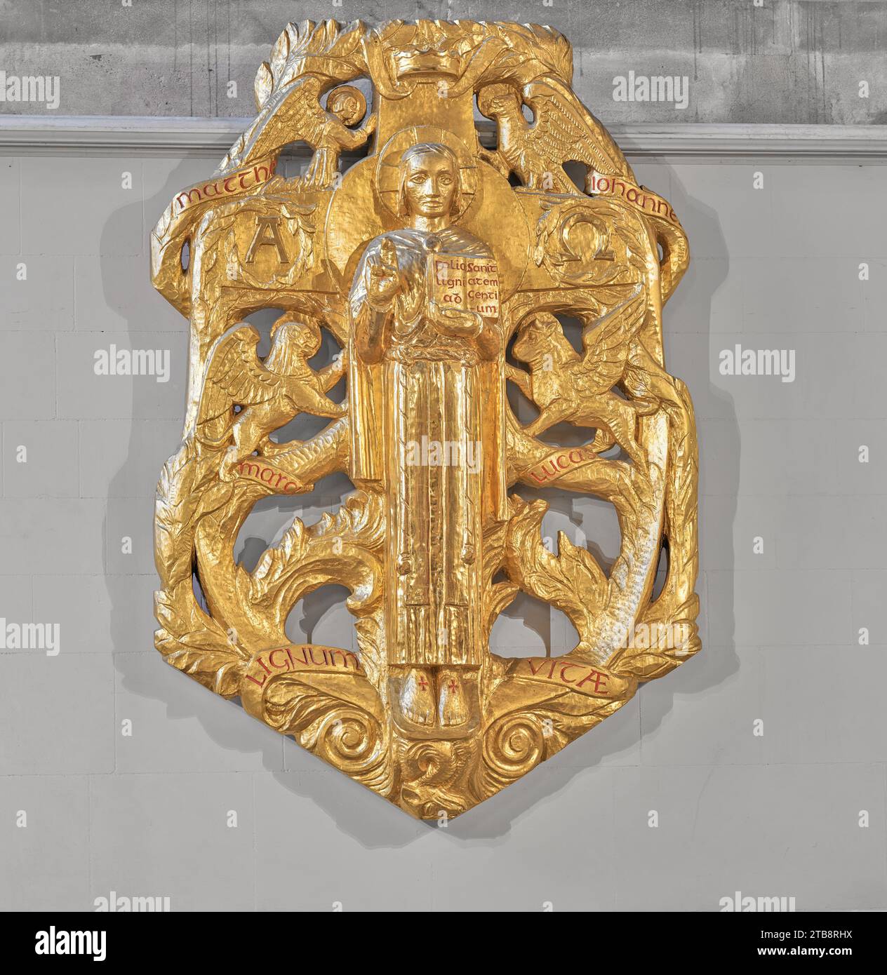 Le Majestas (che mostrano il Gesù Cristo risorto in gloria), una scultura in legno dorato di Alan Durst, nel chirch dell'università di Santa Maria a Cambridge, Ing Foto Stock