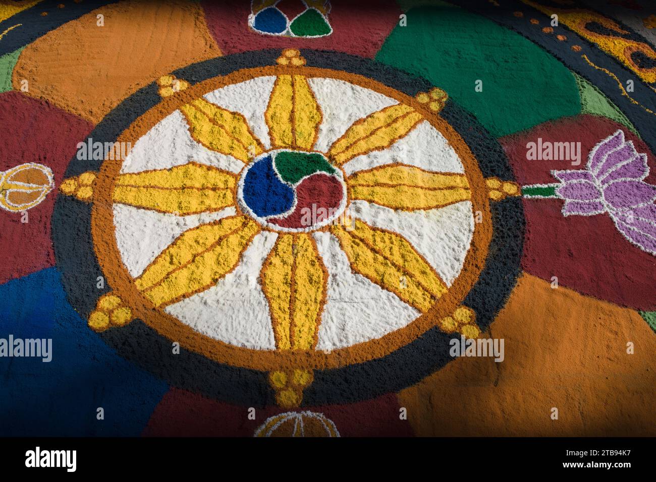 Nepal, Kathmandu, festival di Tihar, mandala, decorazione dell'ingresso della casa, Foto Stock