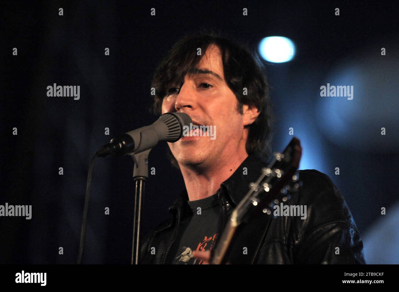 Milano Italia 2008-05-24 : Manuel Agnelli cantante e chitarrista del gruppo Afterhours durante il concerto al Palasharp Foto Stock