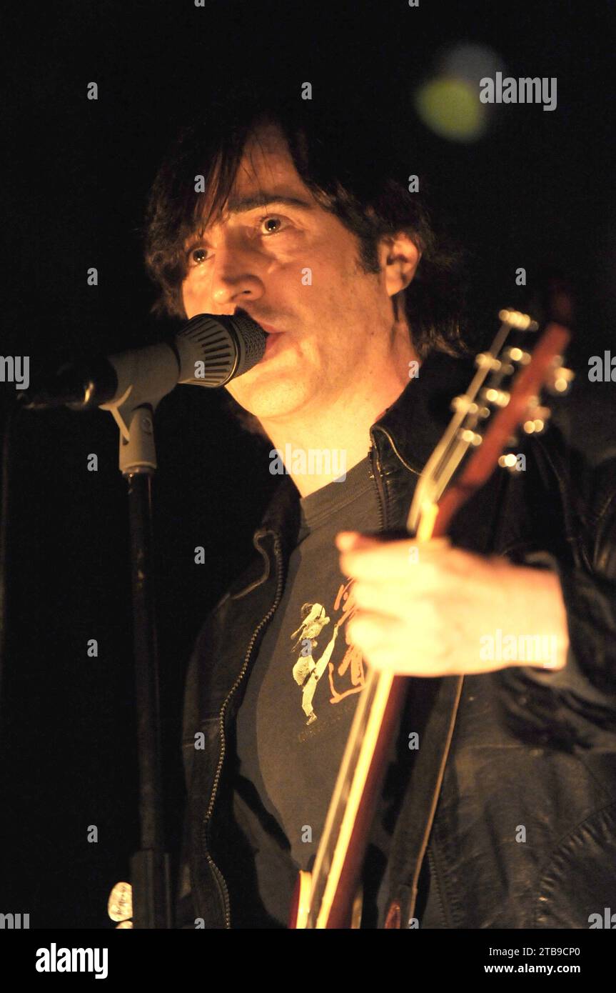 Milano Italia 2008-05-24 : Manuel Agnelli cantante e chitarrista del gruppo Afterhours durante il concerto al Palasharp Foto Stock