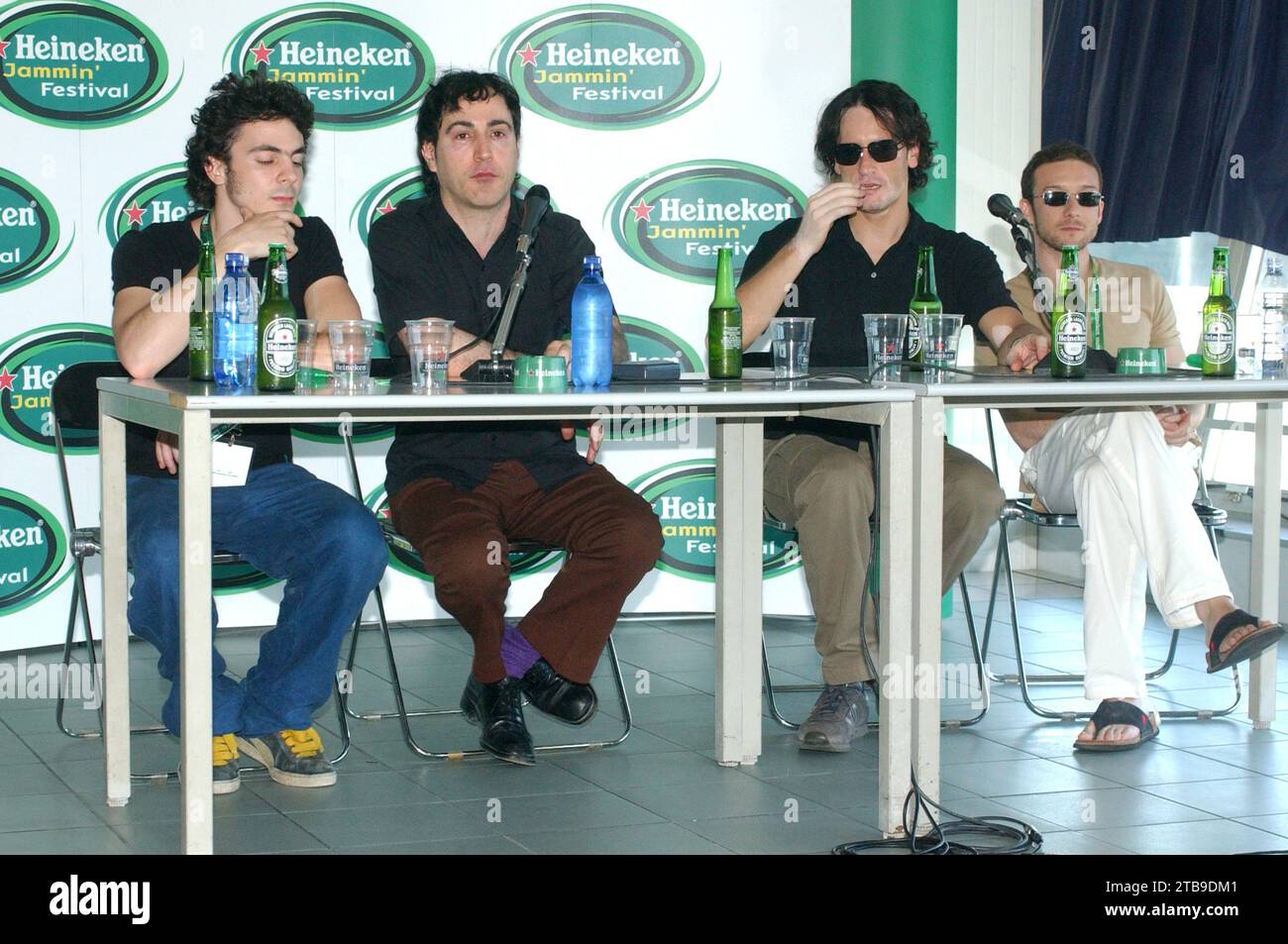 Imola Italia 2002-06-15 : il gruppo Afterhours, Dario Ciffo, Manuel Agnelli, Giorgio Prette e Andrea viti, durante la conferenza stampa all'Heineken Jammin Festival 2002 Foto Stock