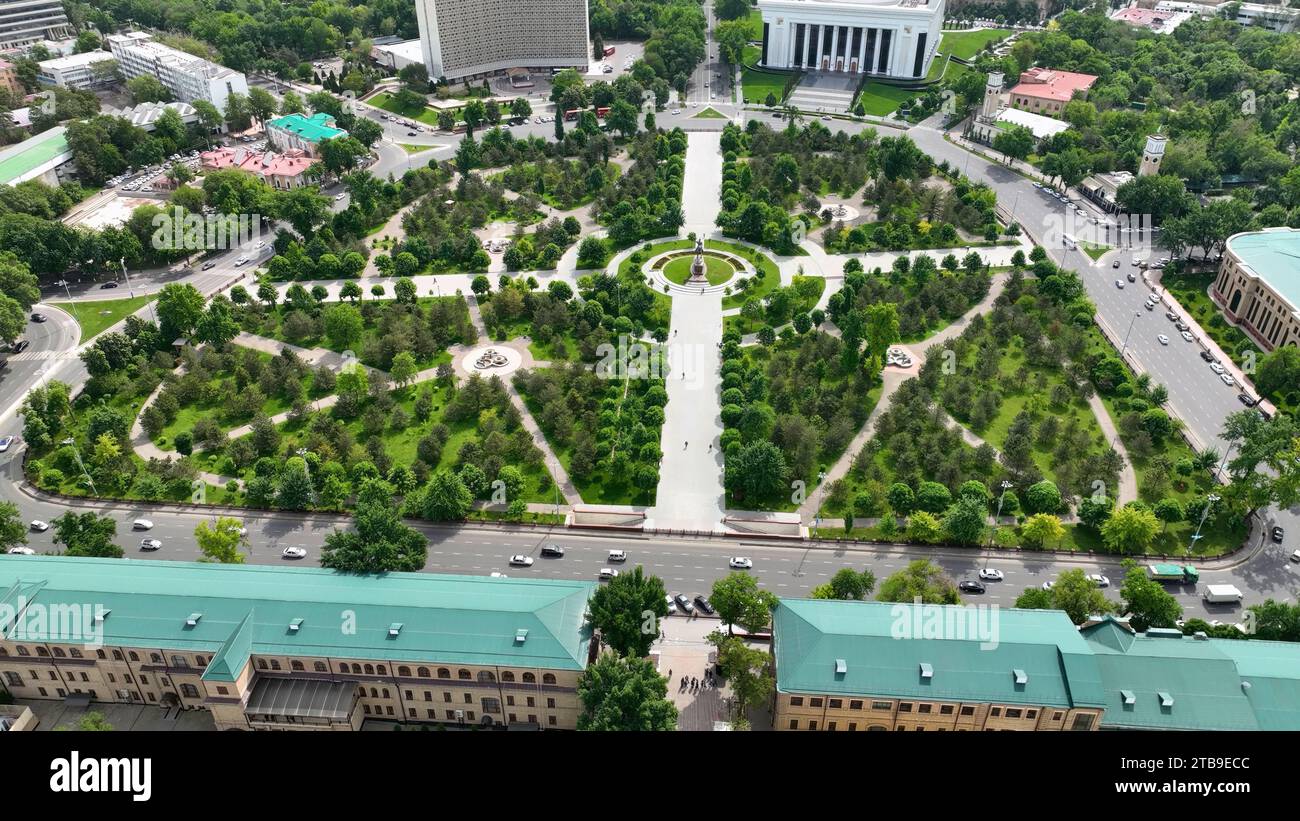 Tashkent, Uzbekistan - 24 maggio 2022: Veduta aerea di Piazza Amir Timur a Tashkent Uzbekistan Foto Stock