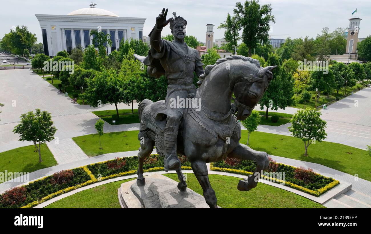 Tashkent, Uzbekistan - 24 maggio 2021: Veduta aerea di Piazza Amir Timur a Tashkent Uzbekistan Foto Stock