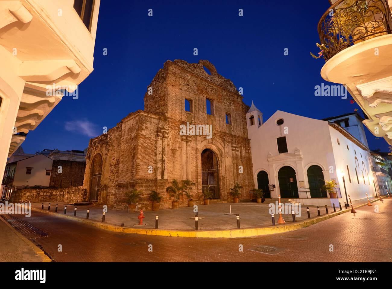 Le rovine del Convento della Compagnia di Gesù, il vecchio quartiere, Casco Viejo della Città di Panama, Repubblica di Panama, America centrale. Foto Stock
