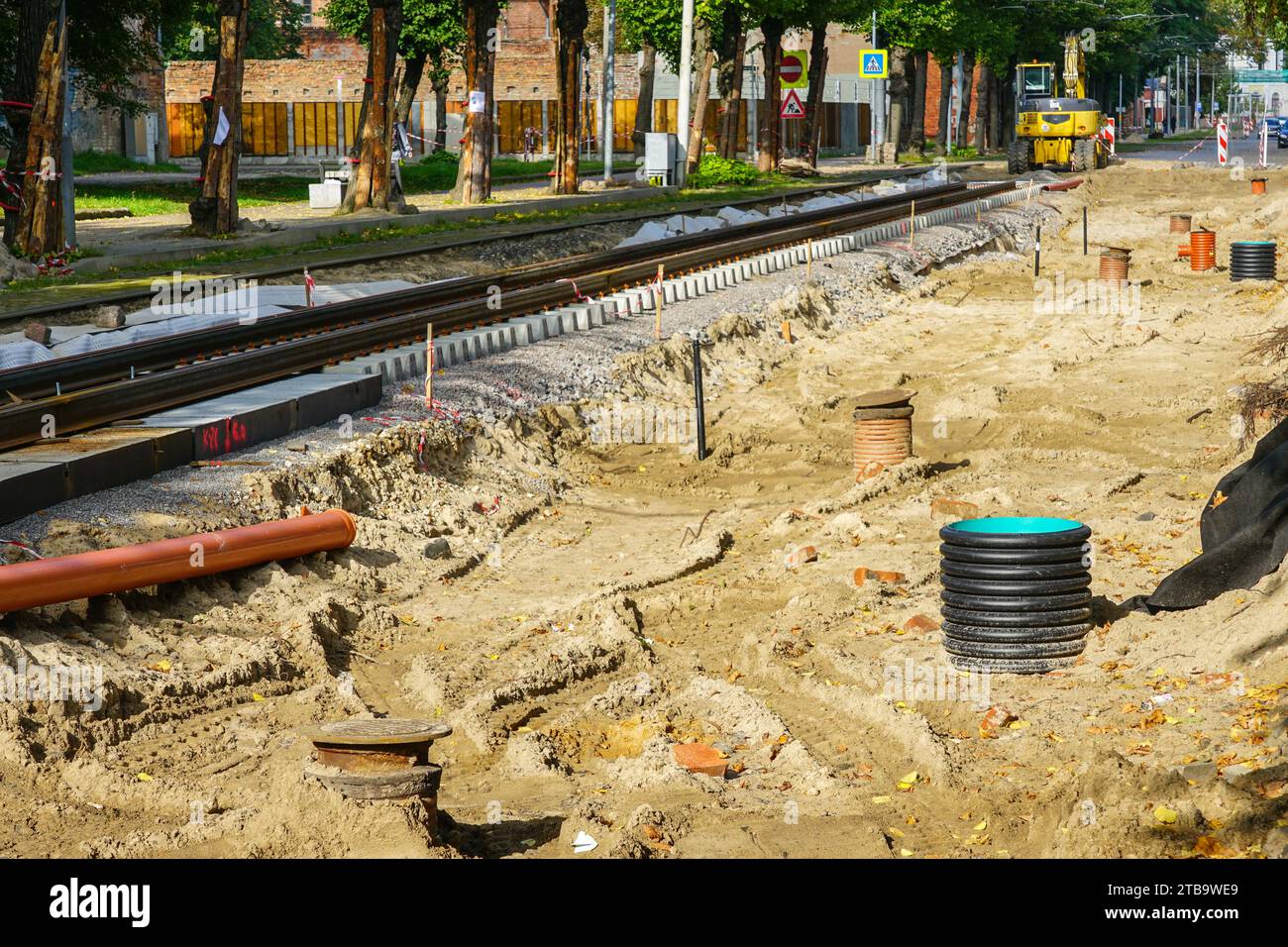 Completa ricostruzione della strada con la sostituzione dei binari del tram e dei tubi di comunicazione sotterranei Foto Stock