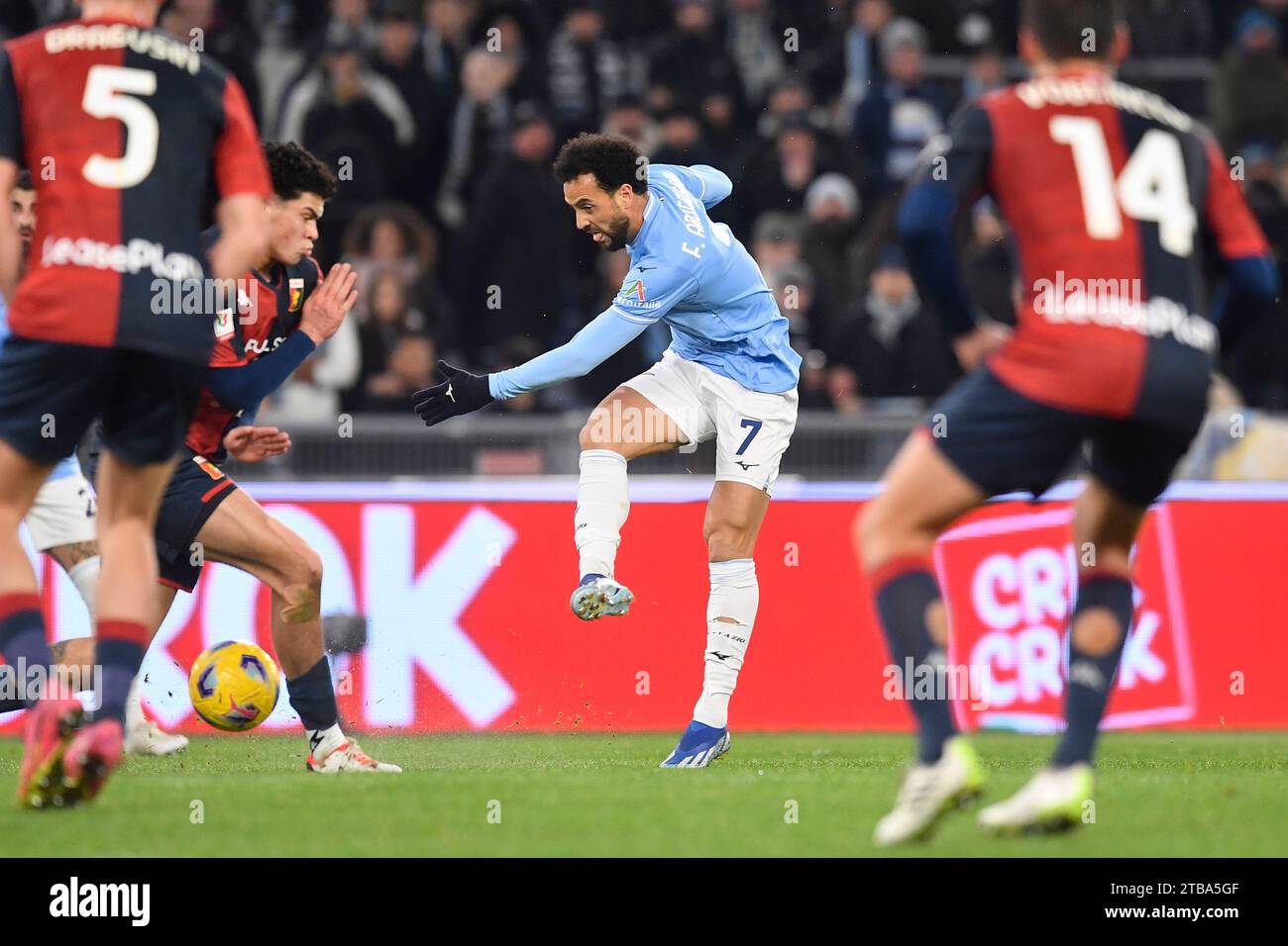 Roma, Italia. 5 dicembre 2023. Felipe Anderson della SS Lazio durante la partita di Coppa Italia tra SS Lazio e Genoa CFC allo stadio Olimpico di Roma, 5 dicembre 2023. Crediti: Insidefoto di andrea staccioli/Alamy Live News Foto Stock