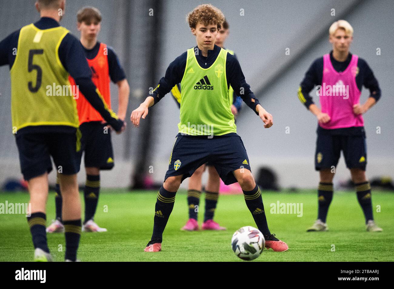 STOCCOLMA, 2023120515 anni Vincent Seger Ibrahimovic, figlio del calciatore svedese Zlatan Ibrahimovic e di sua moglie Helena Seger, in azione durante una tr Foto Stock