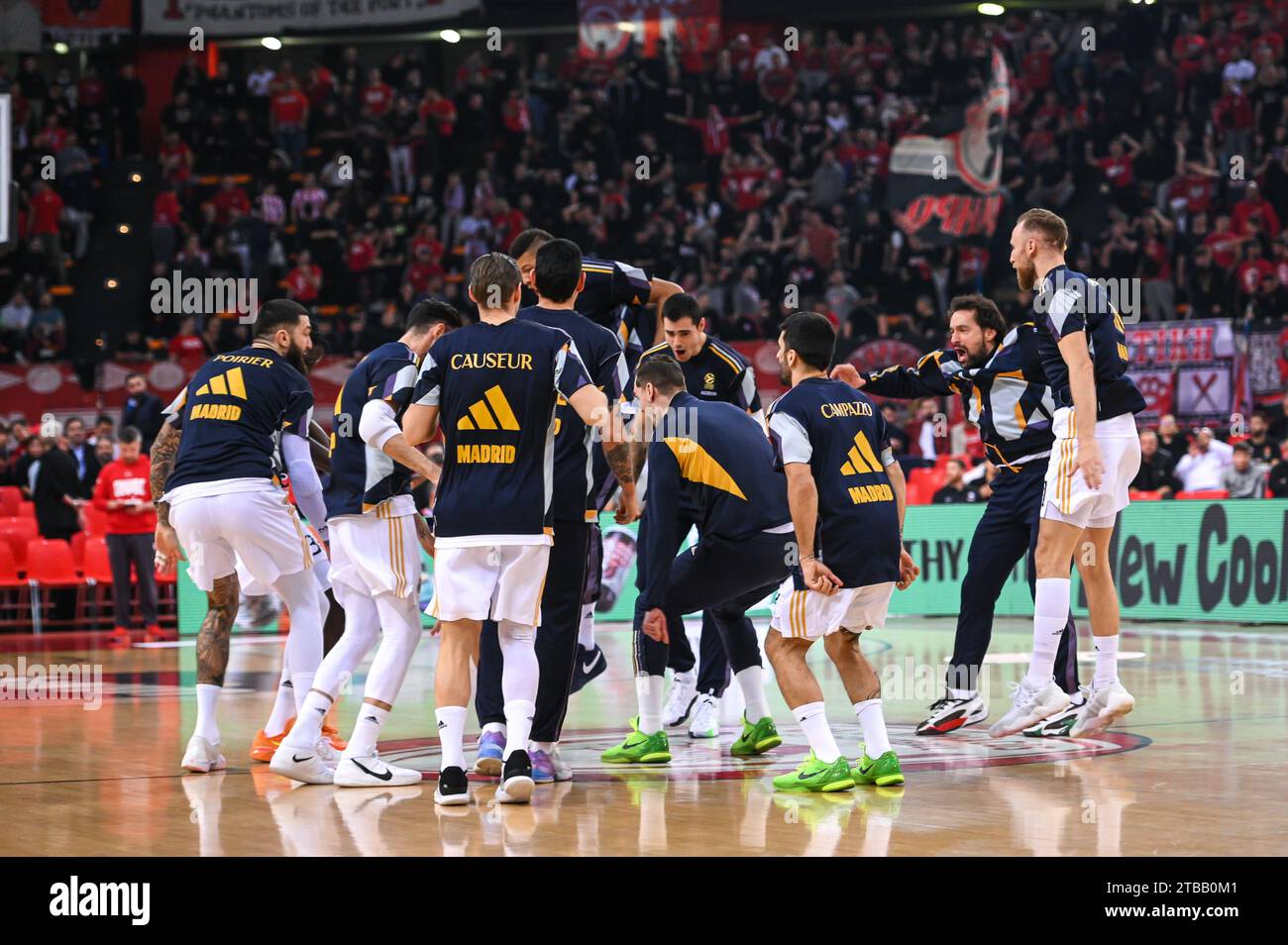 Pireo, Lombardia, Grecia. 5 dicembre 2023. Giocatori del Real Madrid durante l'Eurolega, Round 12, partita tra Olympiakos Pireo e Real Madrid allo stadio Peace and Friendship il 5 dicembre 2023, al Pireo, in Grecia. (Immagine di credito: © Stefanos Kyriazis/ZUMA Press Wire) SOLO USO EDITORIALE! Non per USO commerciale! Foto Stock