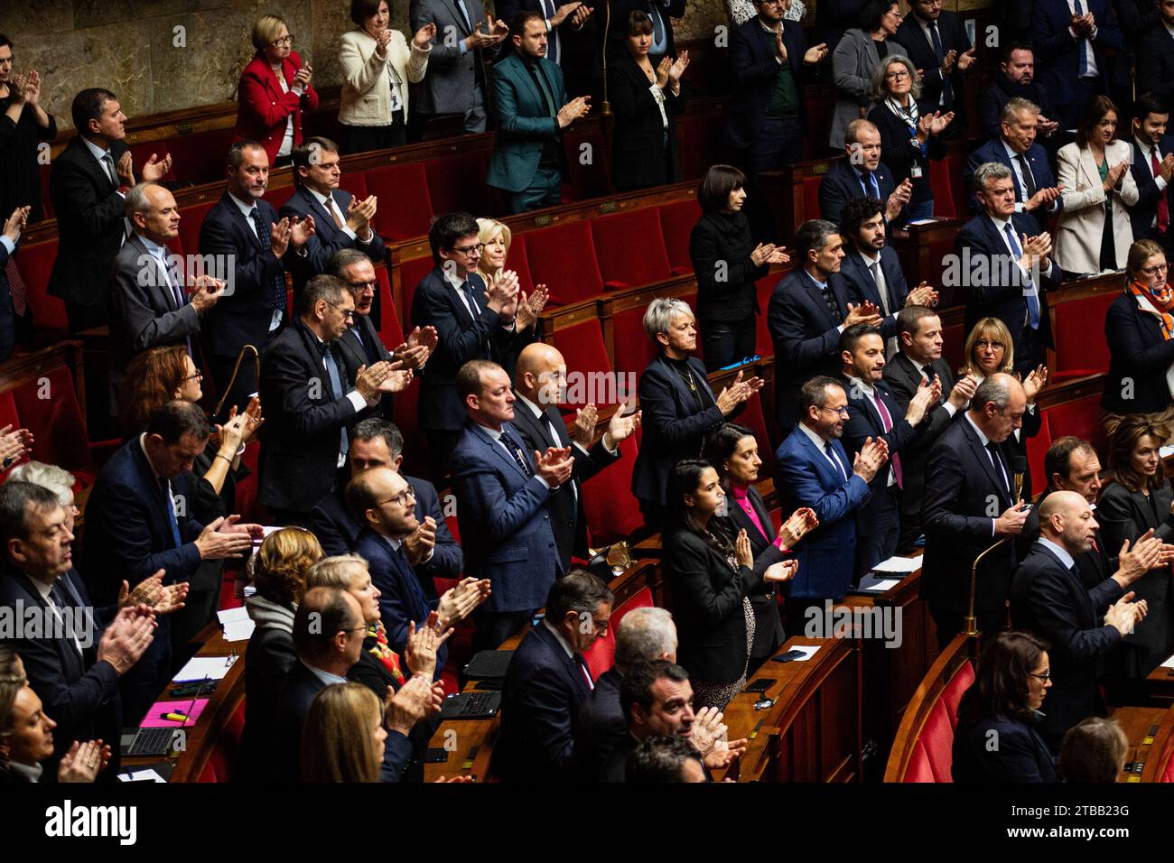 Parigi, Francia. 5 dicembre 2023. Visione generale presso l'Assemblea nazionale durante la sessione delle interrogazioni al governo. Una sessione settimanale di domande al governo francese all'Assemblea Nazionale al Palais Bourbon, a Parigi. Credito: SOPA Images Limited/Alamy Live News Foto Stock