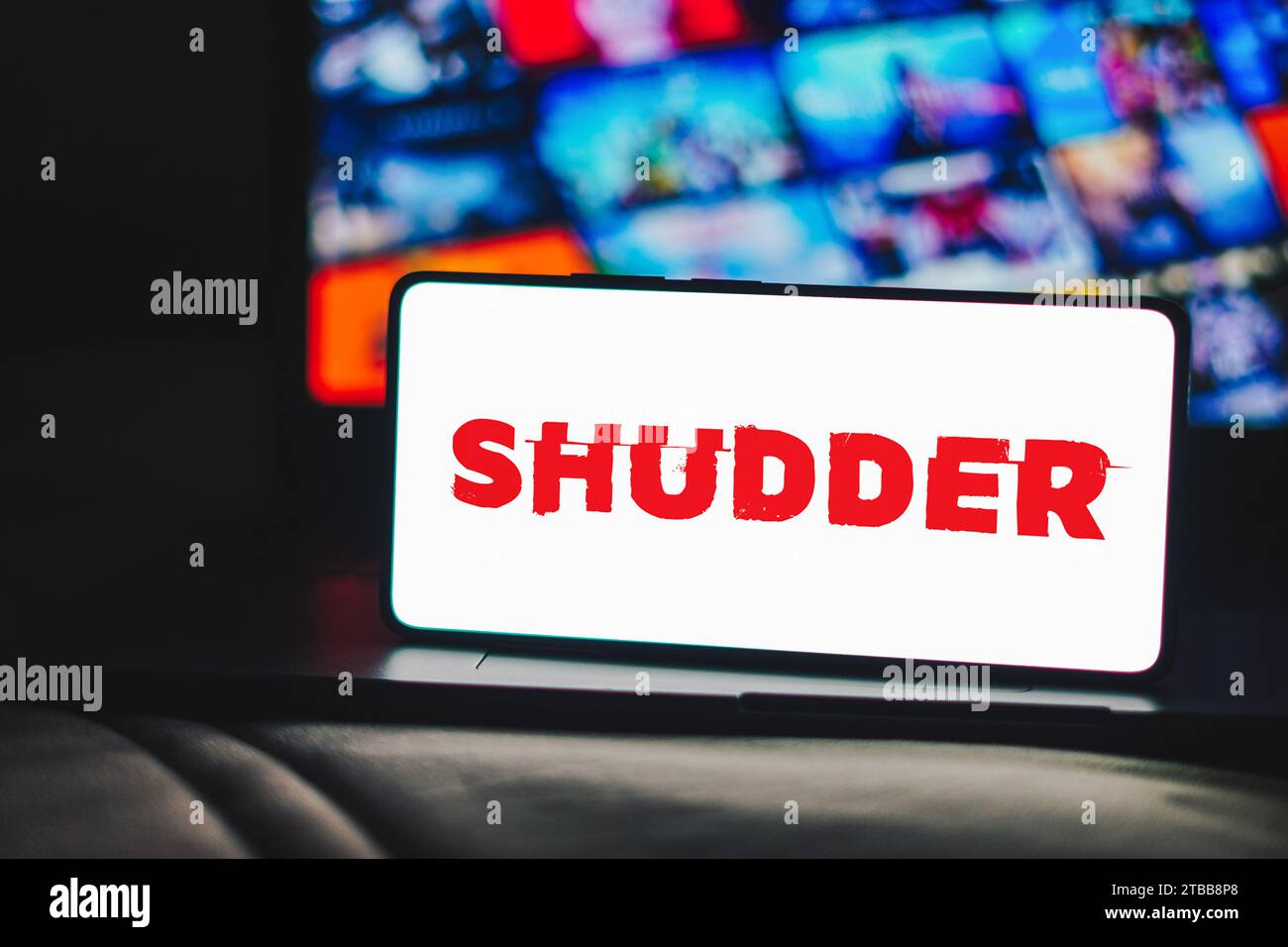 Brasile. 5 dicembre 2023. In questa immagine, il logo Shudder viene visualizzato sullo schermo di uno smartphone. Credito: SOPA Images Limited/Alamy Live News Foto Stock