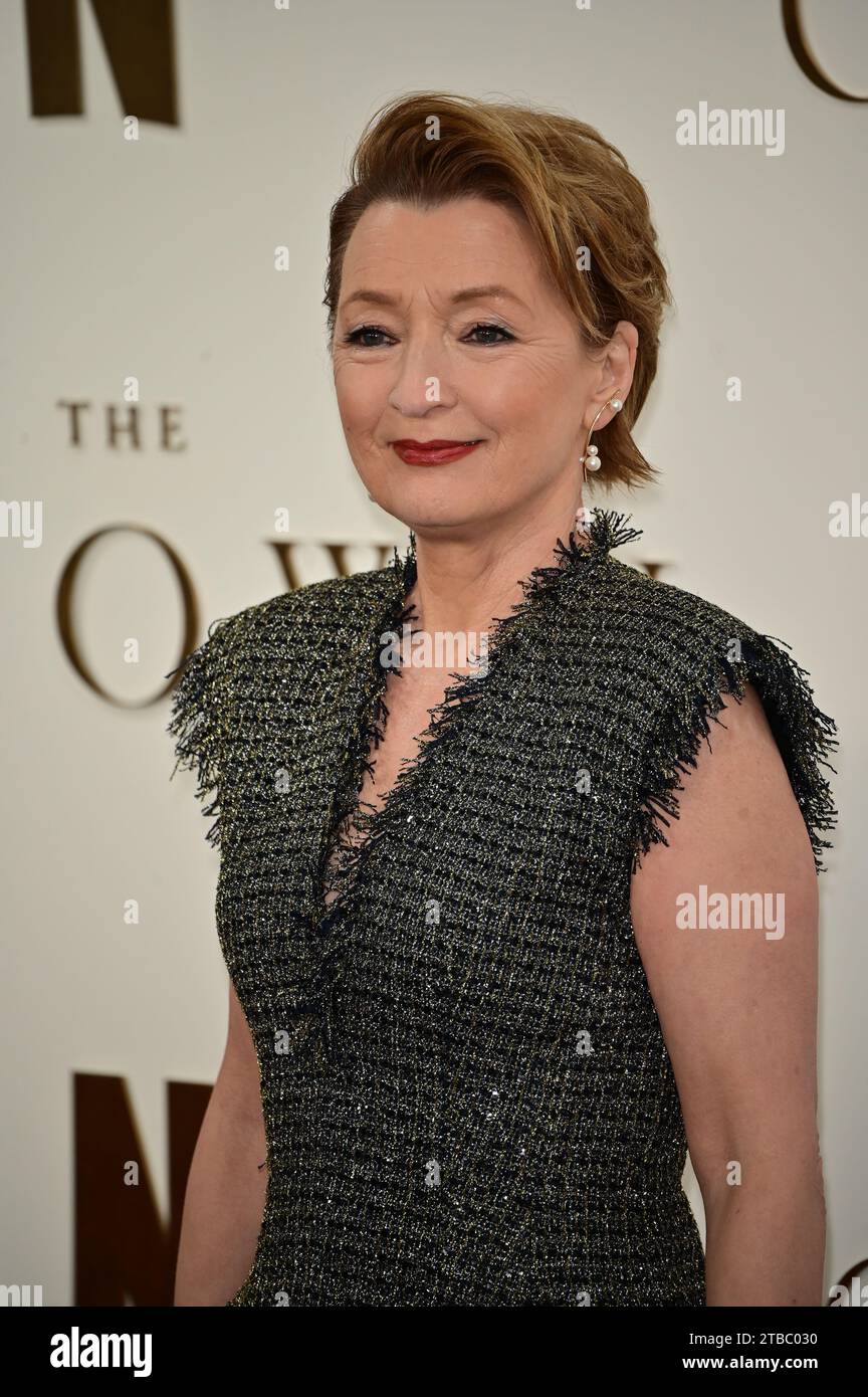 Londra, Regno Unito. 5 dicembre 2023. Lesley Manville partecipa a Netflix Presents the Crown finale Celebration alla Royal Festival Hall di Londra, Regno Unito. Credito: Vedere li/Picture Capital/Alamy Live News Foto Stock