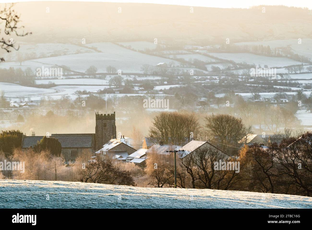 Chipping, Preston, Lancashire, Regno Unito. 6 dicembre 2023. Chipping, un villaggio del Lancashire in una mattinata fredda e gelata vicino Preston. Crediti: John Eveson/Alamy Live News Foto Stock