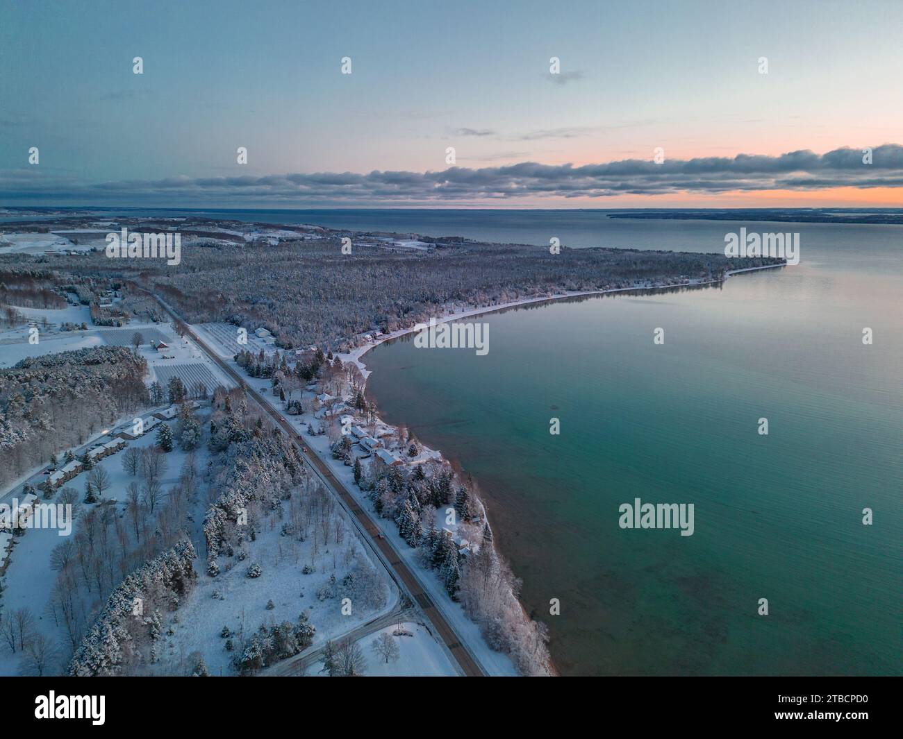 Foto aerea dell'inverno nella baia di Suttons nel Michigan settentrionale Foto Stock
