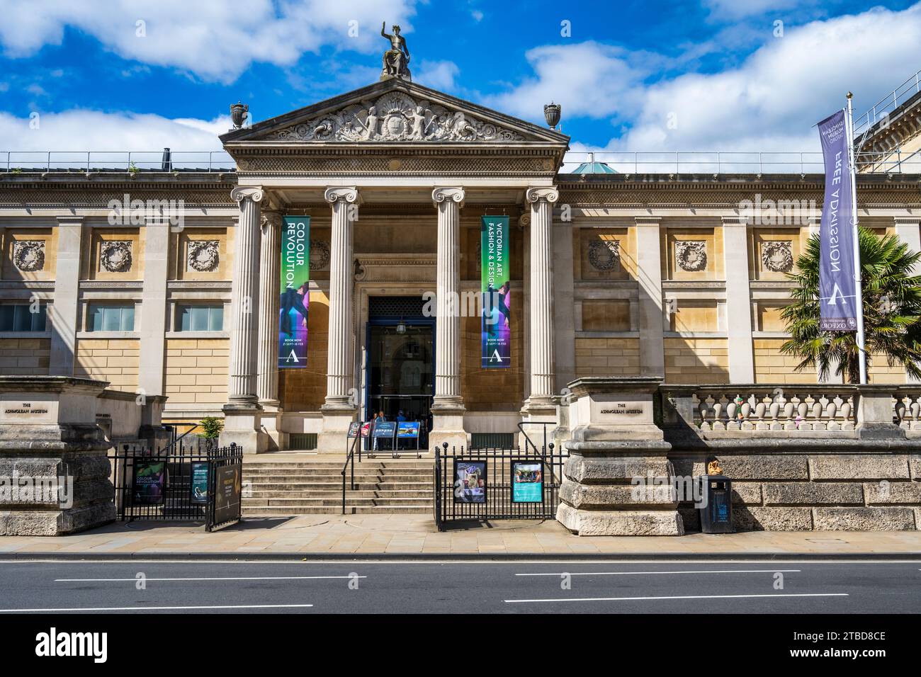 Ashmolean Museum, Università di Oxford, in Beaumont Street a Oxford City Centre, Oxfordshire, Inghilterra, Regno Unito Foto Stock