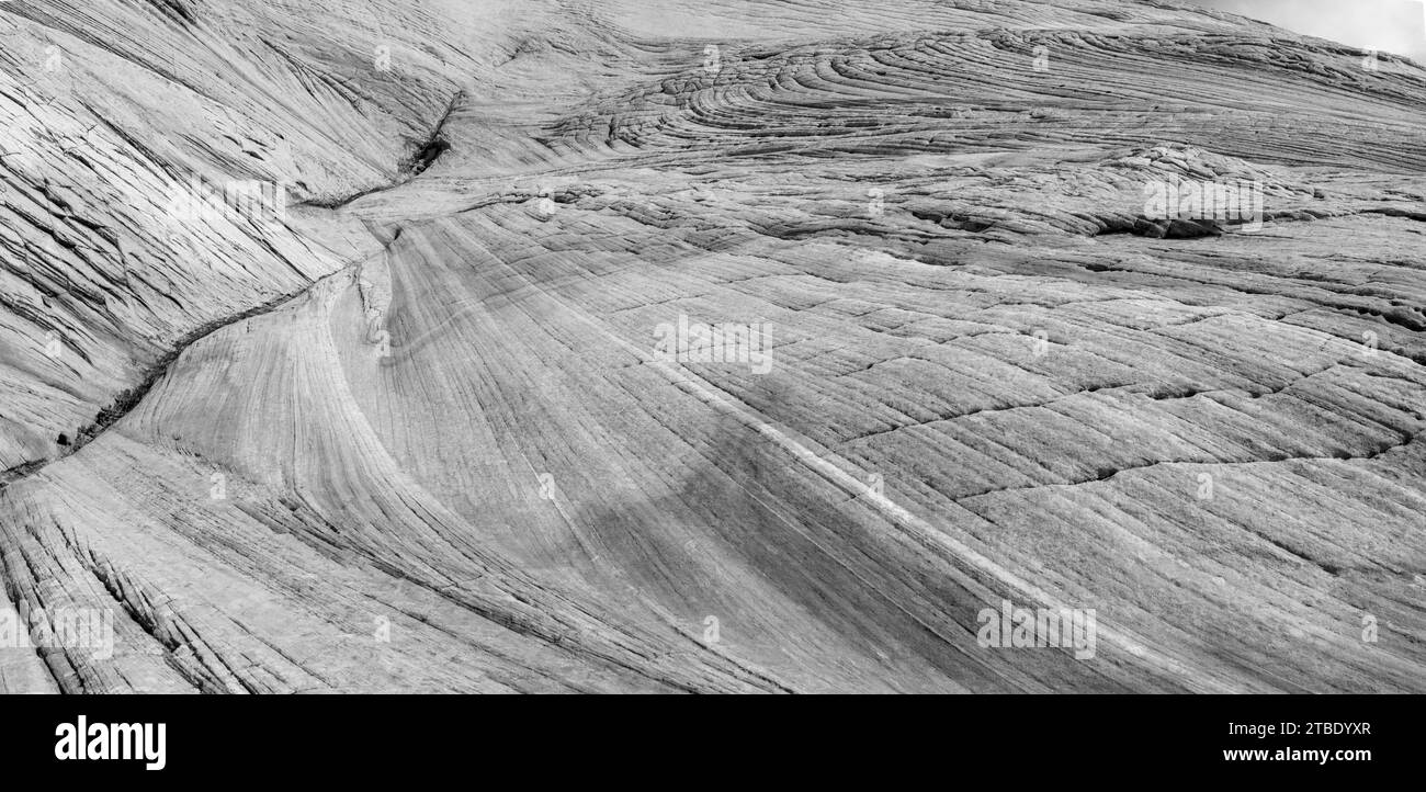 Foto panoramica dell'area di Yellow Rock, una collina di arenaria per lo più gialla con colorate inclusioni. Cottonwood Canyon, Grand Staircase-esca Foto Stock