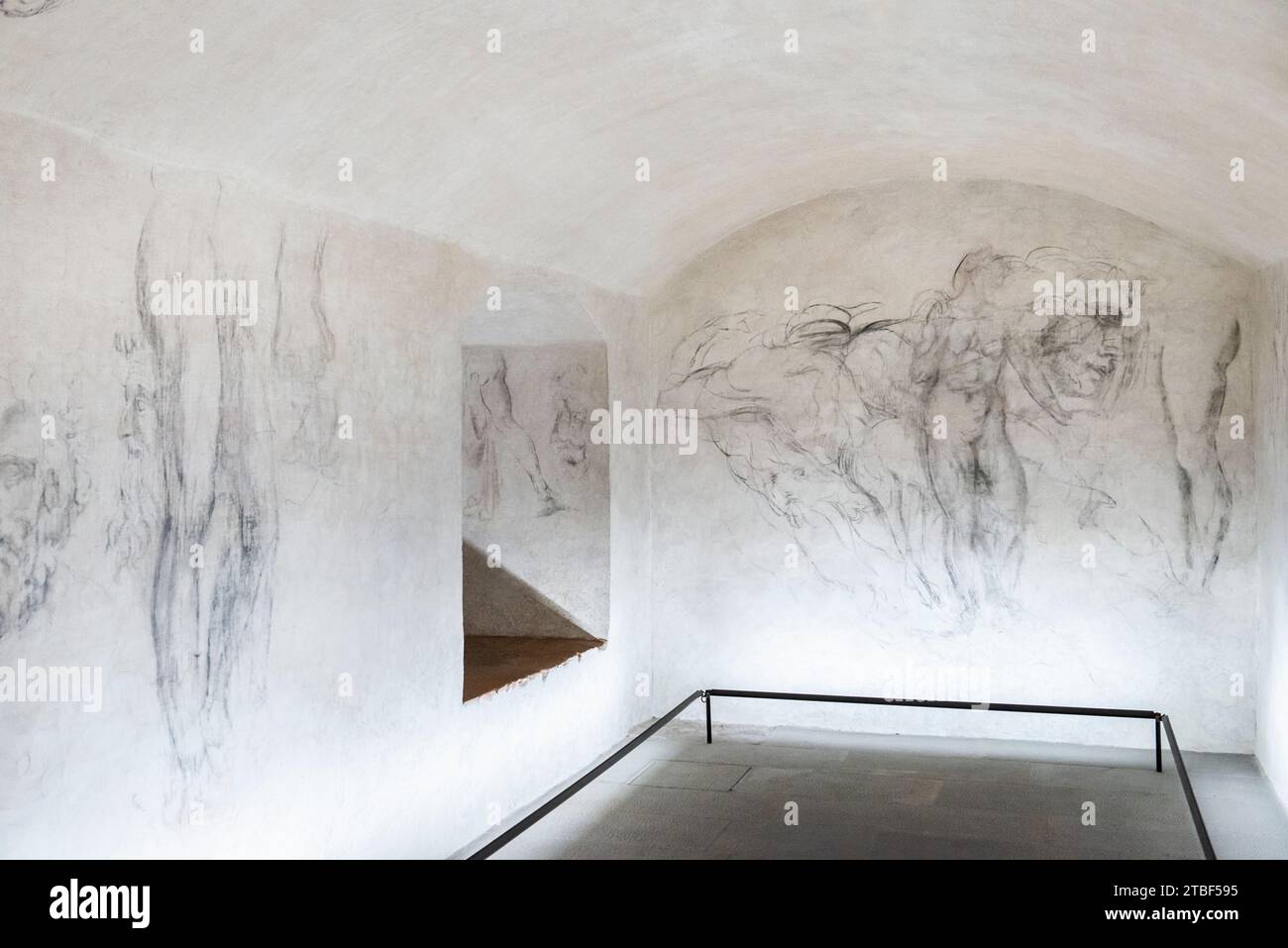 Stanza segreta o stanza segreta, con schizzi che si pensa siano opere di Michelangelo, sotto il Museo delle Cappelle Medicee di Firenze, Italia Foto Stock