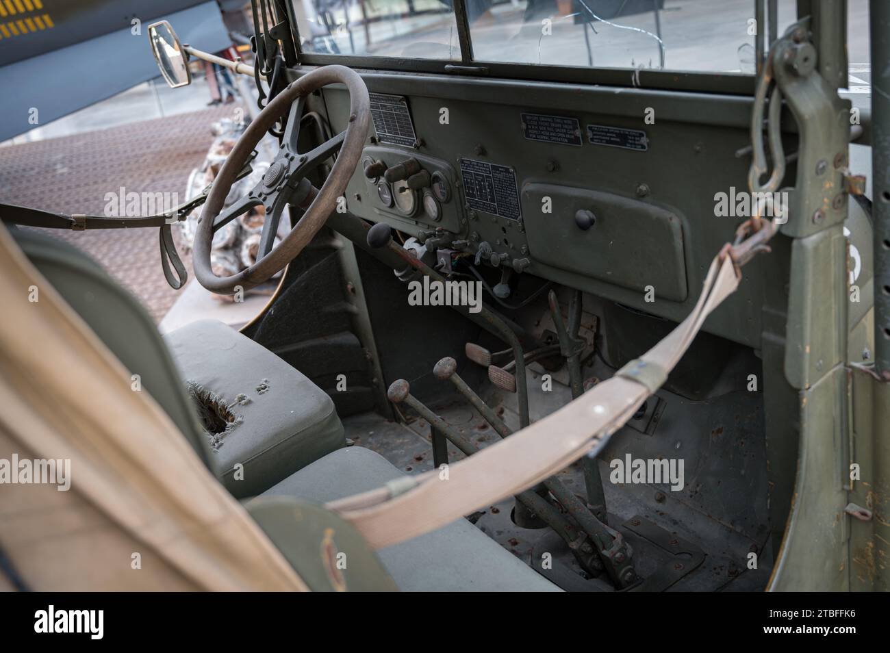 Vista interna di un vecchio camion Dodge WC-62 6x6 americano della seconda guerra mondiale Foto Stock