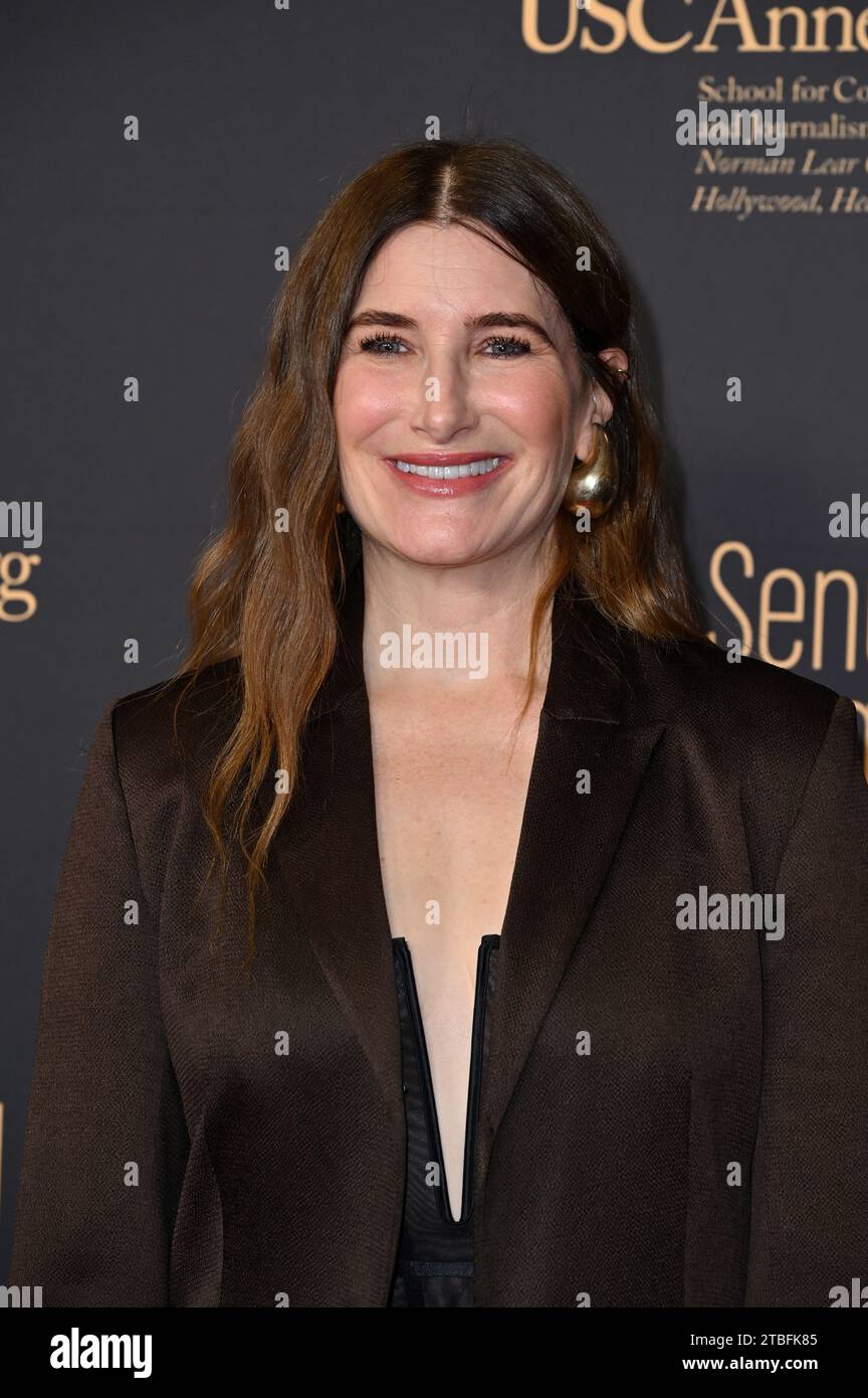 Los Angeles, USA. 6 dicembre 2023. LOS ANGELES, USA. 6 dicembre 2023: Kathryn Hahn ai Sentinel Awards 2023 al Writers Guild Theatre Picture Credit: Paul Smith/Alamy Live News Foto Stock