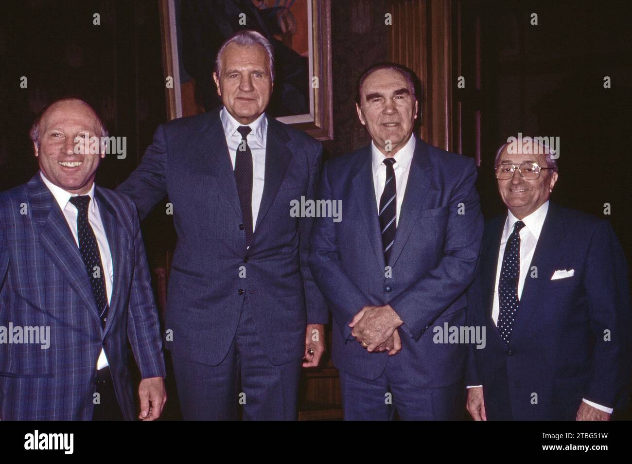 Berühmte Hamburger Sportler: Uwe Seeler, ehemaliger HSV Fussballer, Hein Ten Hoff, ehemaliger Boxer und BDB Präsident, Max Schmeling, Box-Idol und Johannes Hans Frömming, Trabrennsportler, circa 1996 Foto Stock