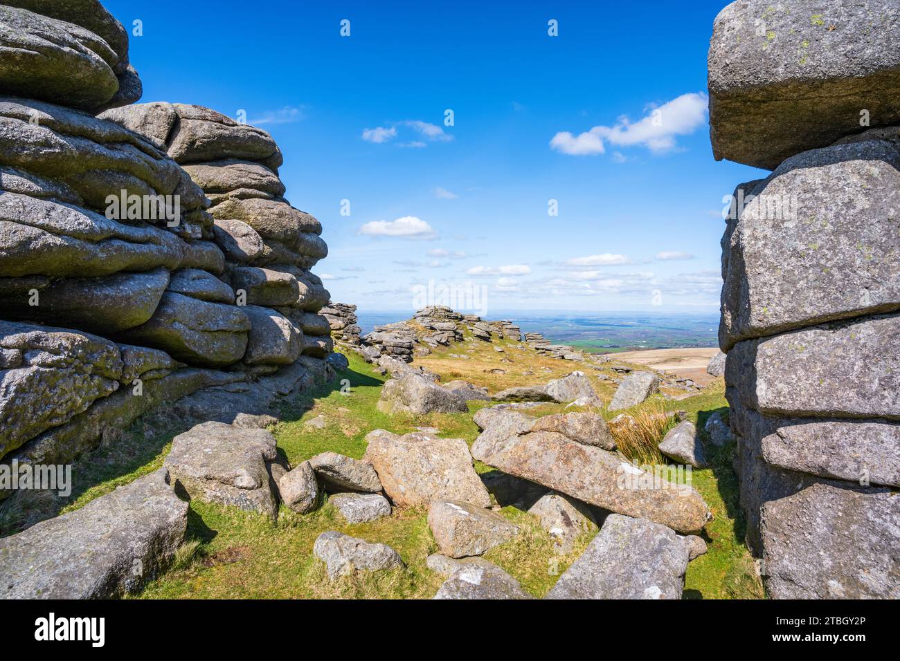 Pile di granito simili a una fortezza a West Mill Tor, Dartmoor National Park, Devon, Regno Unito. Foto Stock
