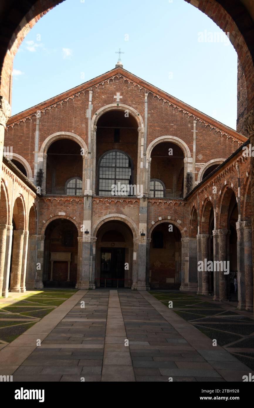 Milano Italia - Basilica Sant'Ambrogio Foto Stock