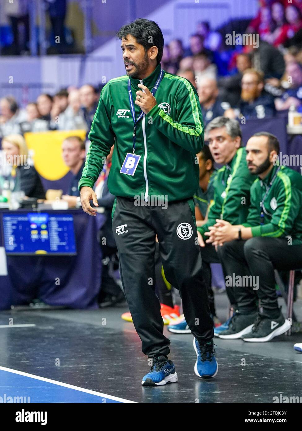 Coach Cristiano Silva del Brasile durante il 26° Campionato del mondo femminile IHF 2023, Main Round IV partita di pallamano tra Paesi Bassi e Brasile il 6 dicembre 2023 all'Arena Nord di Fredrikshavn, Danimarca Foto Stock