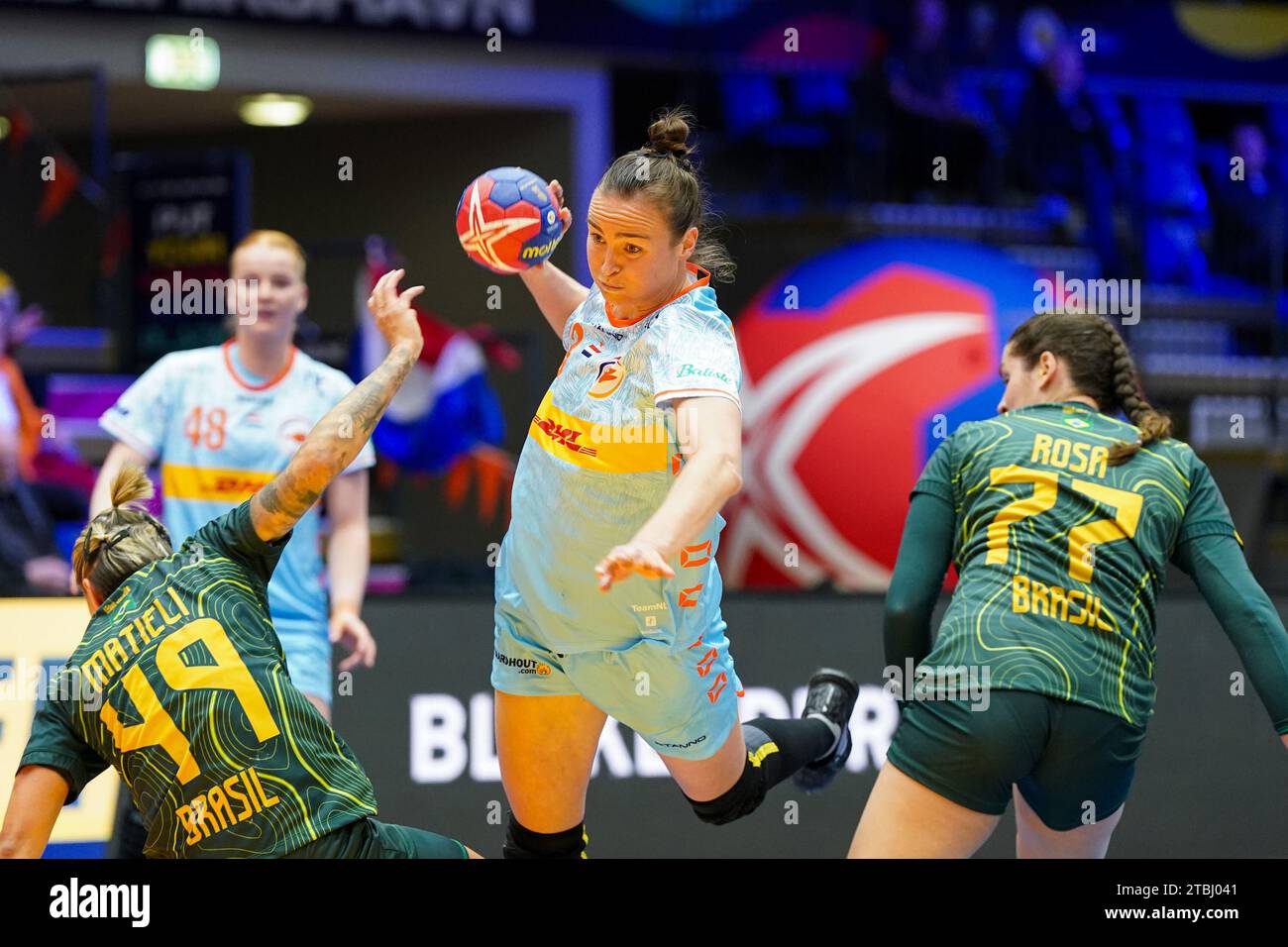 Yvette Broch dei Paesi Bassi durante il 26° Campionato del mondo femminile IHF 2023, Main Round IV partita di pallamano tra Paesi Bassi e Brasile il 6 dicembre 2023 all'Arena Nord di Fredrikshavn, Danimarca Foto Stock