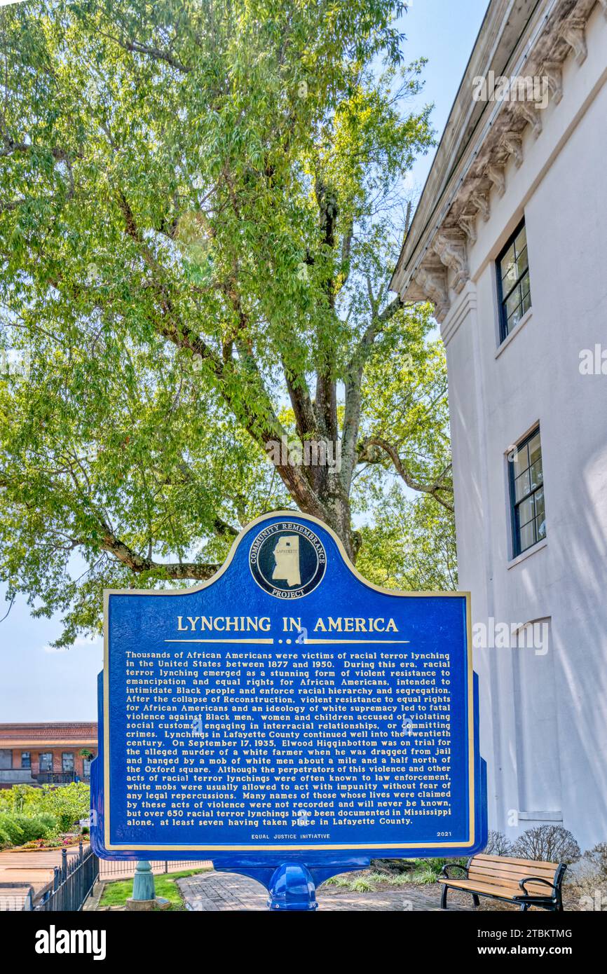 Simbolo storico del linciaggio in America fuori dal tribunale della contea di Oxford, Mississippi. Foto Stock