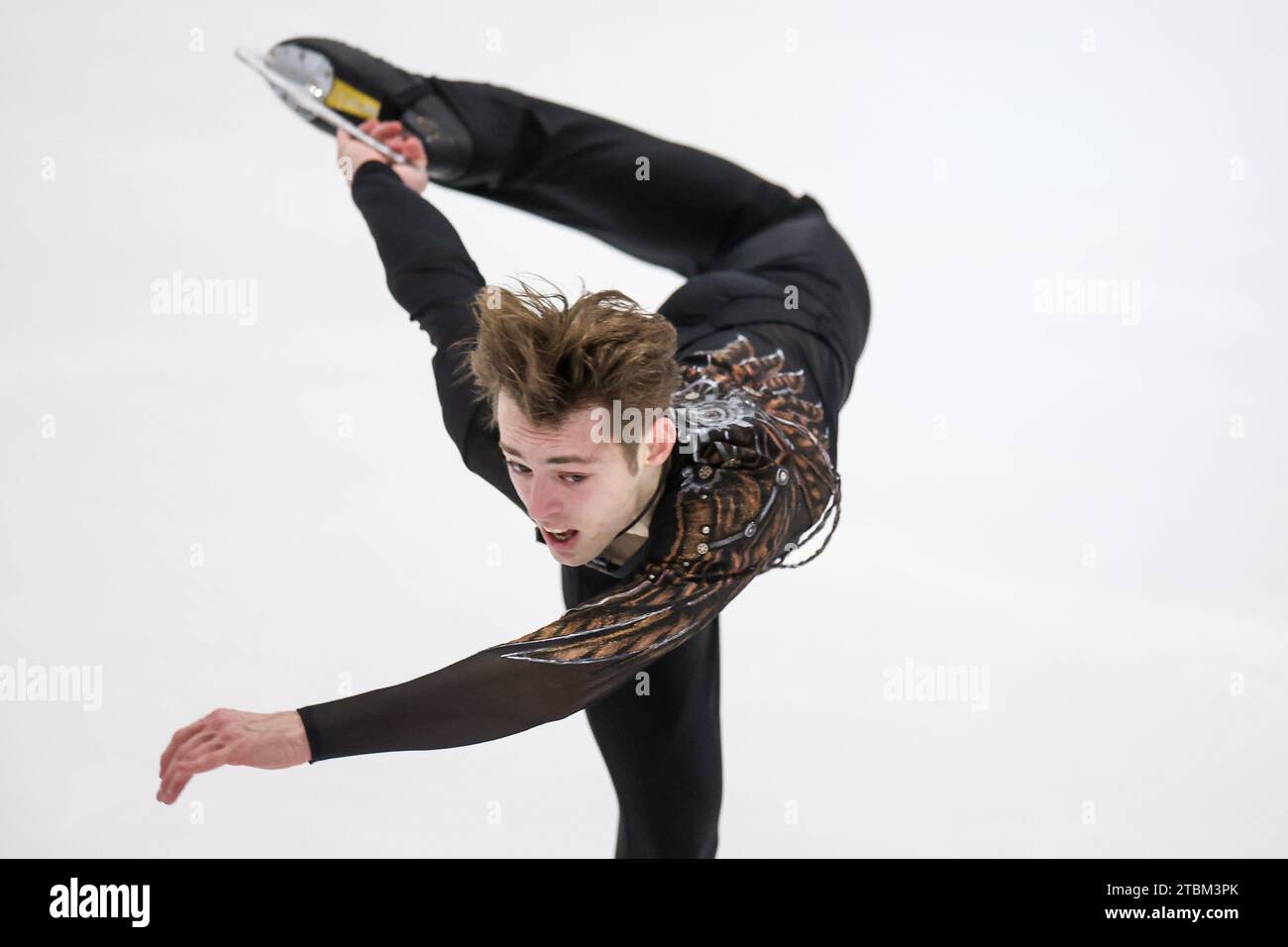 (231208) -- ZAGABRIA, 8 dicembre 2023 (Xinhua) -- Aleksandr Selevko dell'Estonia gareggia durante la gara di pattinaggio libero maschile all'ISU Golden Spin di Zagabria, Croazia, il 7 dicembre 2023. (Igor Kralj/PIXSELL via Xinhua) Foto Stock