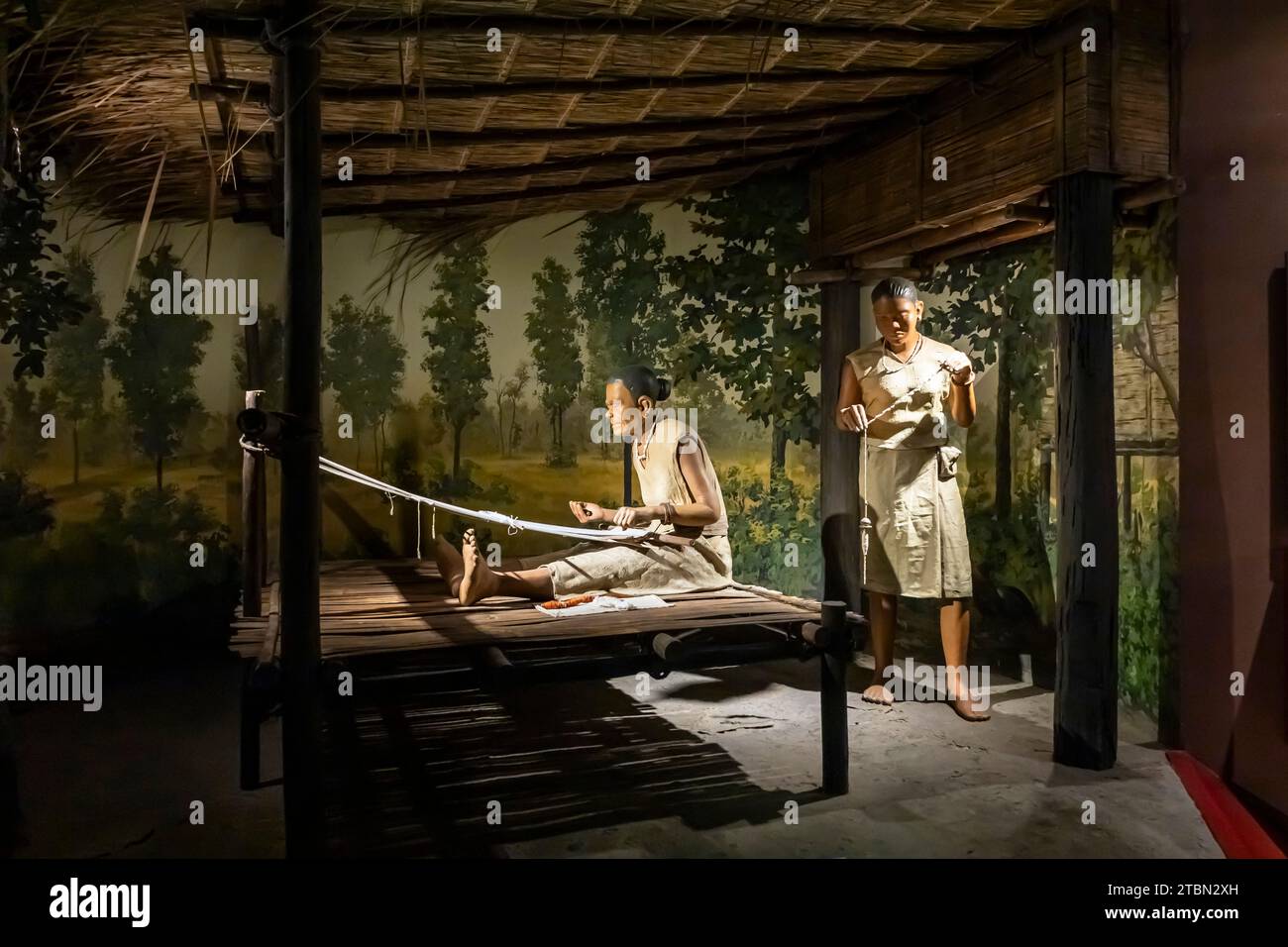 Museo nazionale di Ban Chiang, diorama della vita umana antica, texitile, Ban Chiang, Udon Thani, Thailandia, sud-est asiatico, Asia Foto Stock