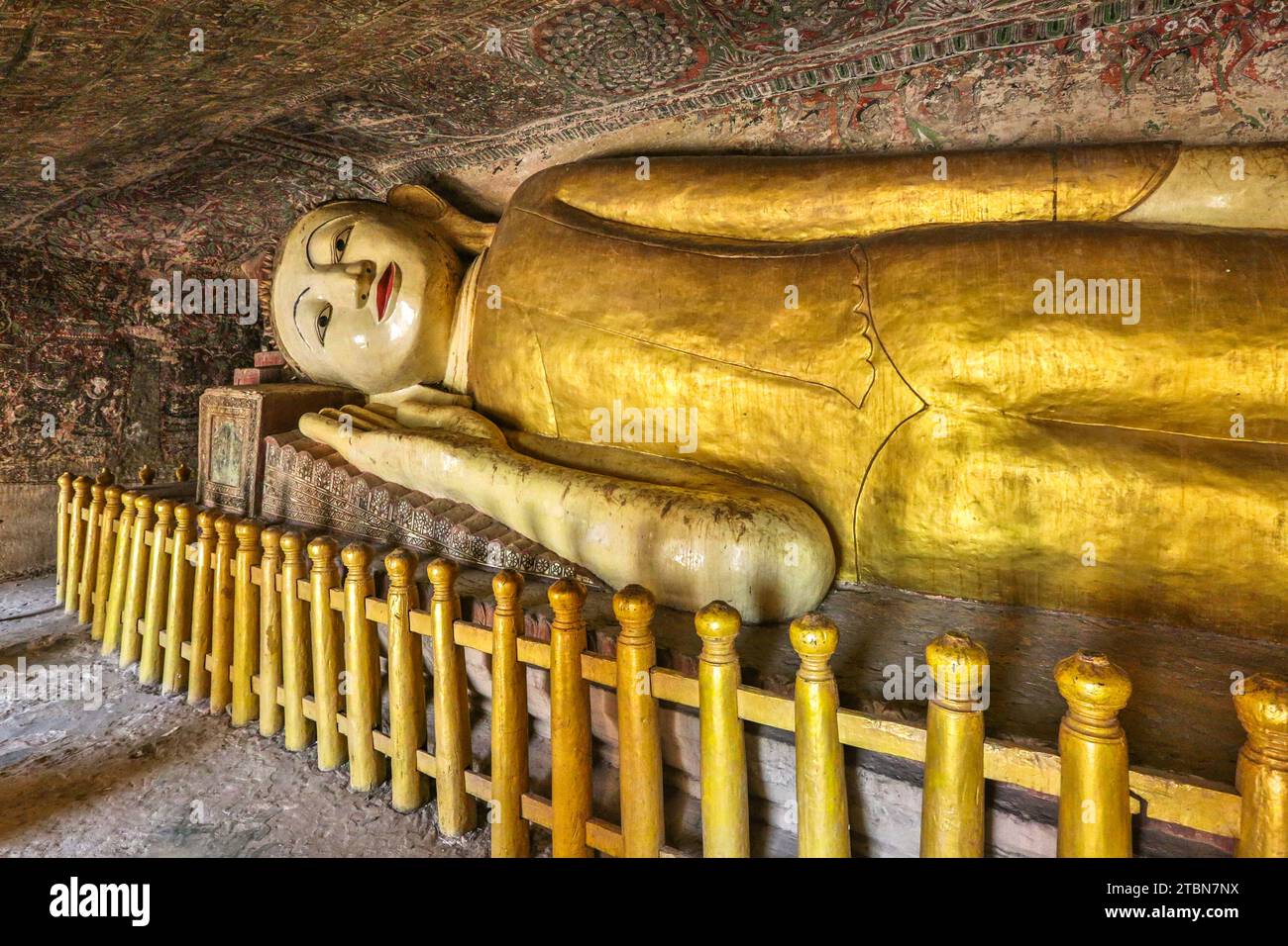 Il complesso delle grotte buddiste Phowintaung (ဖိုလ်ဝင်တောင်), vicino a Monywa, Myanmar, le grotte di Shweba Taung, Pho Win Taung, Foto Stock