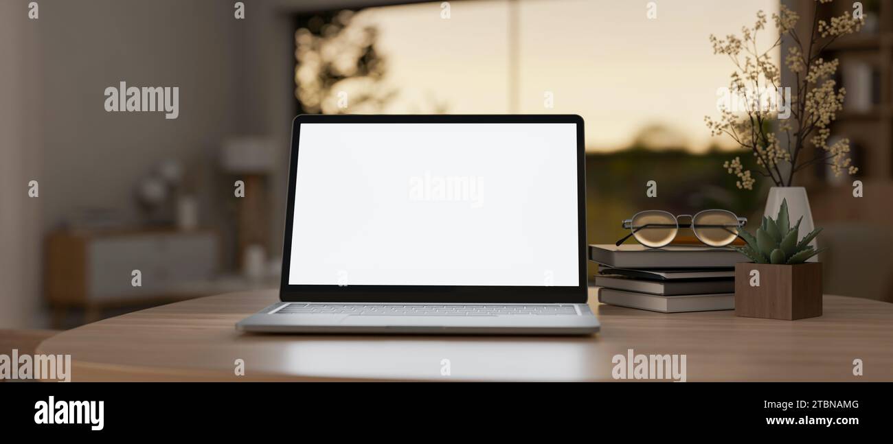Un modello di computer portatile con schermo bianco, occhiali da vista, libri e piante in vaso su un tavolo di legno in un bellissimo e accogliente soggiorno. immagine ravvicinata. 3d rende Foto Stock