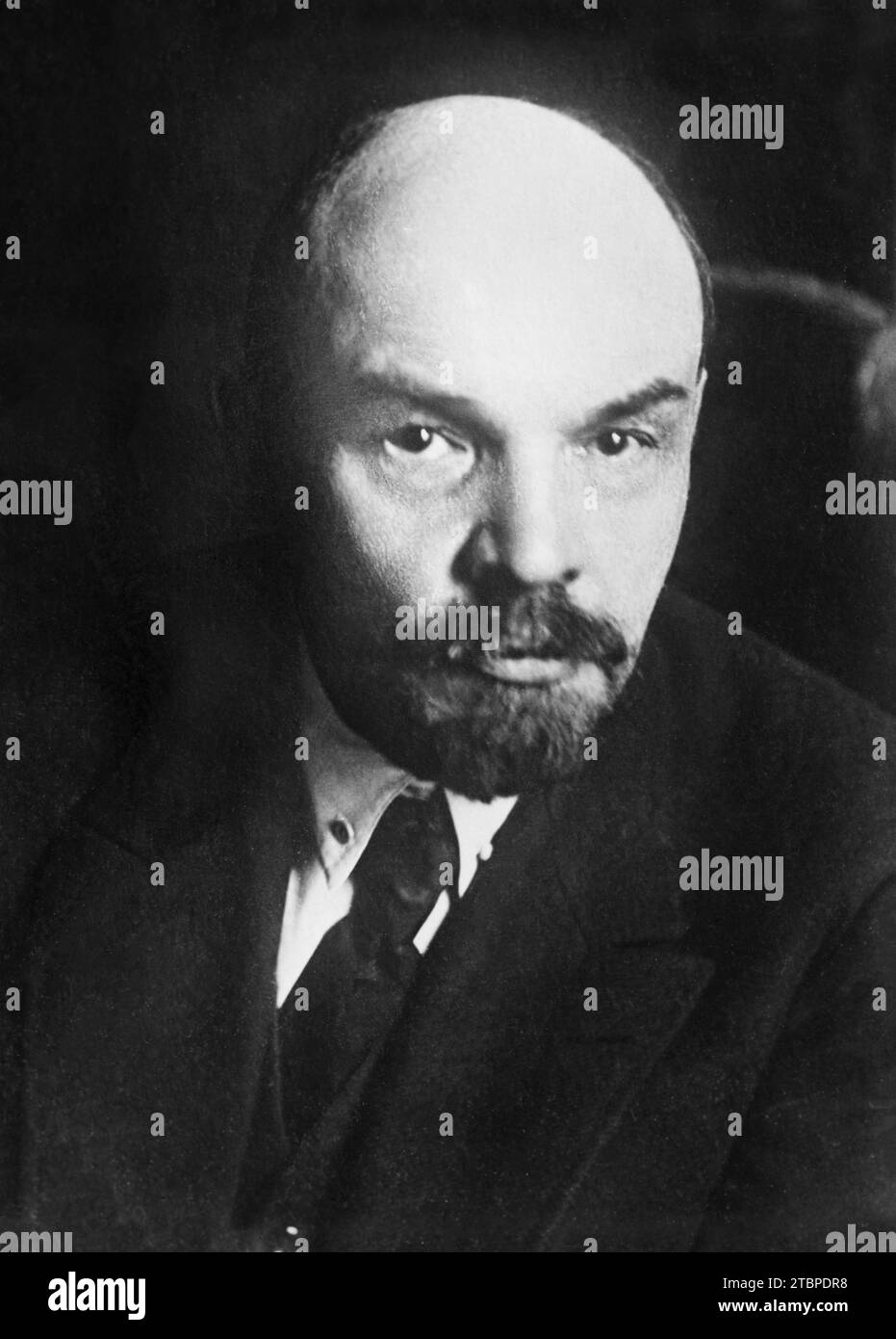 Il leader sovietico Vladmir Lenin. Tra il 1920 e il 1925. Di Viktor Bulla. Pubblicato da Bain News Service. Foto Stock