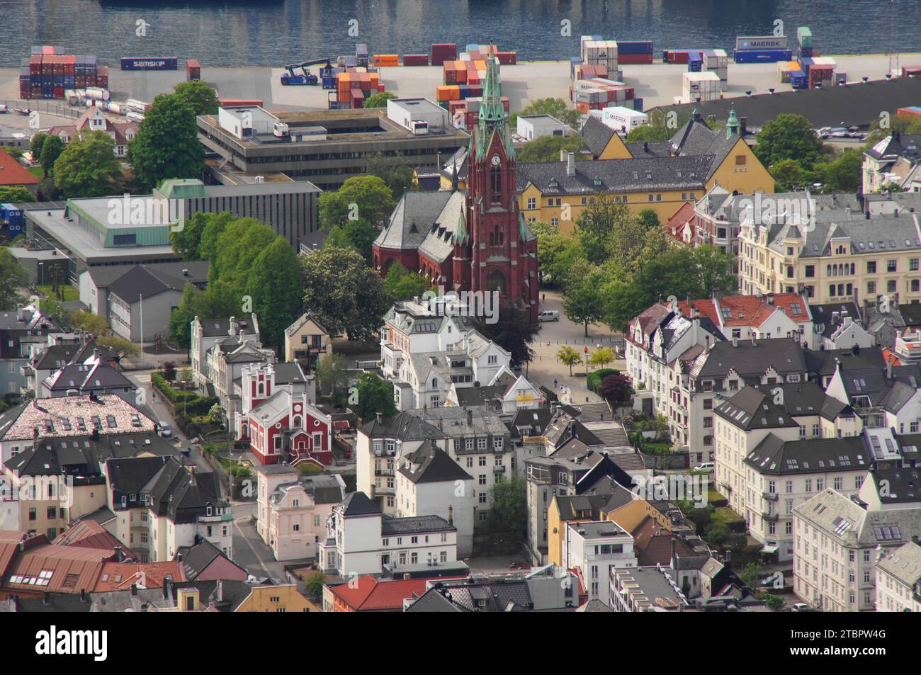La vista di Bergen, la seconda città più grande della Norvegia, dal Monte Floyen. Foto Stock