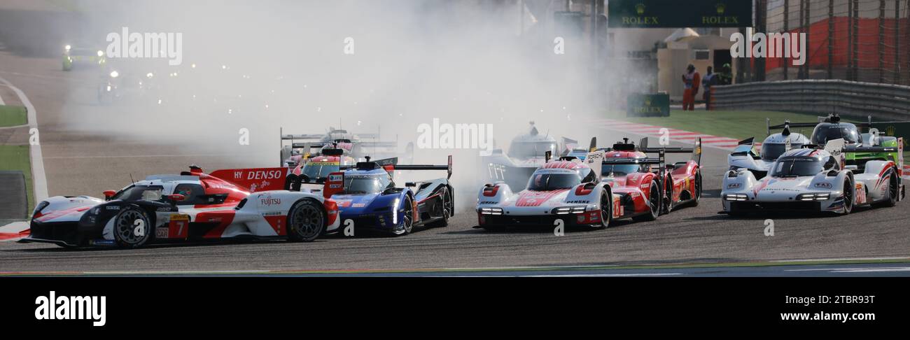 2023 FIA WEC Bahrain BAPCo 8 ore di partenza Foto Stock