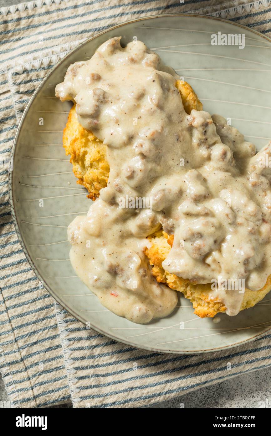 Crostini con sugo di carne fatti in casa per colazione Foto Stock