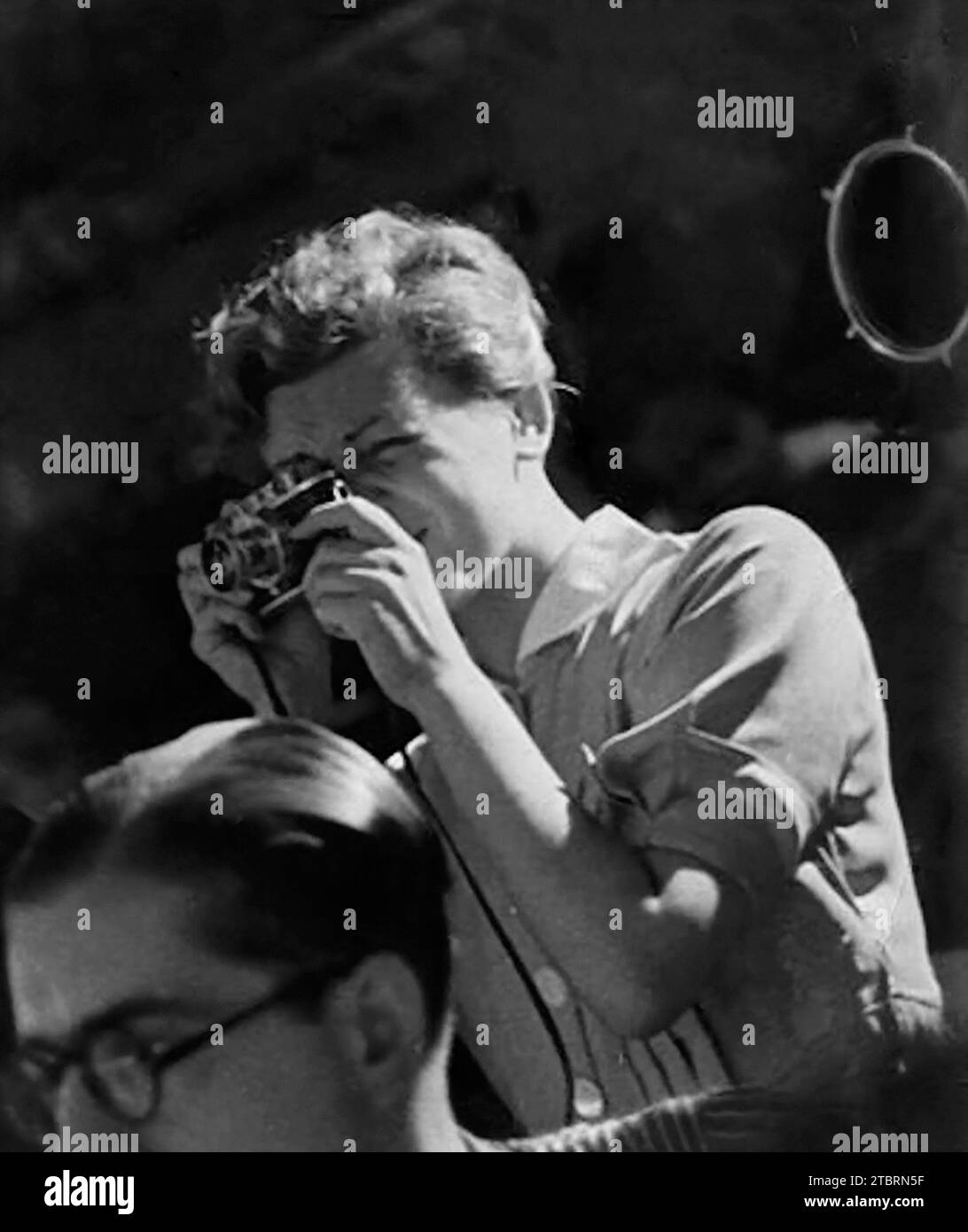 Gerda Taro. Fotografia del fotografo di guerra tedesco, Gerta Pohorylle (1910-1937) in Spagna, luglio 1937 Foto Stock