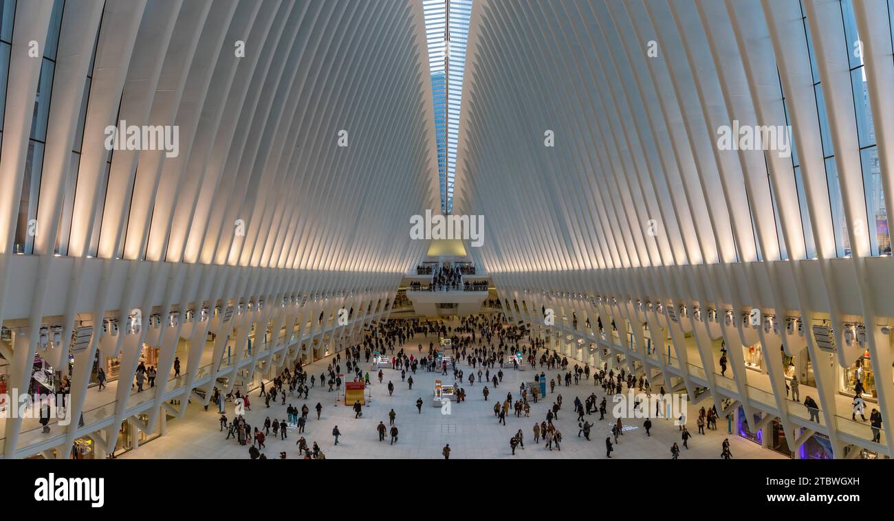 Una foto panoramica dell'interno del Westfield World Trade Center Foto Stock