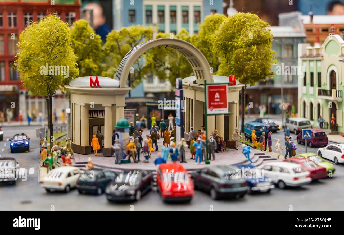 Una foto di una scena di modelli di stazione della metropolitana all'interno del Grand Maket Russia, un museo in miniatura Foto Stock