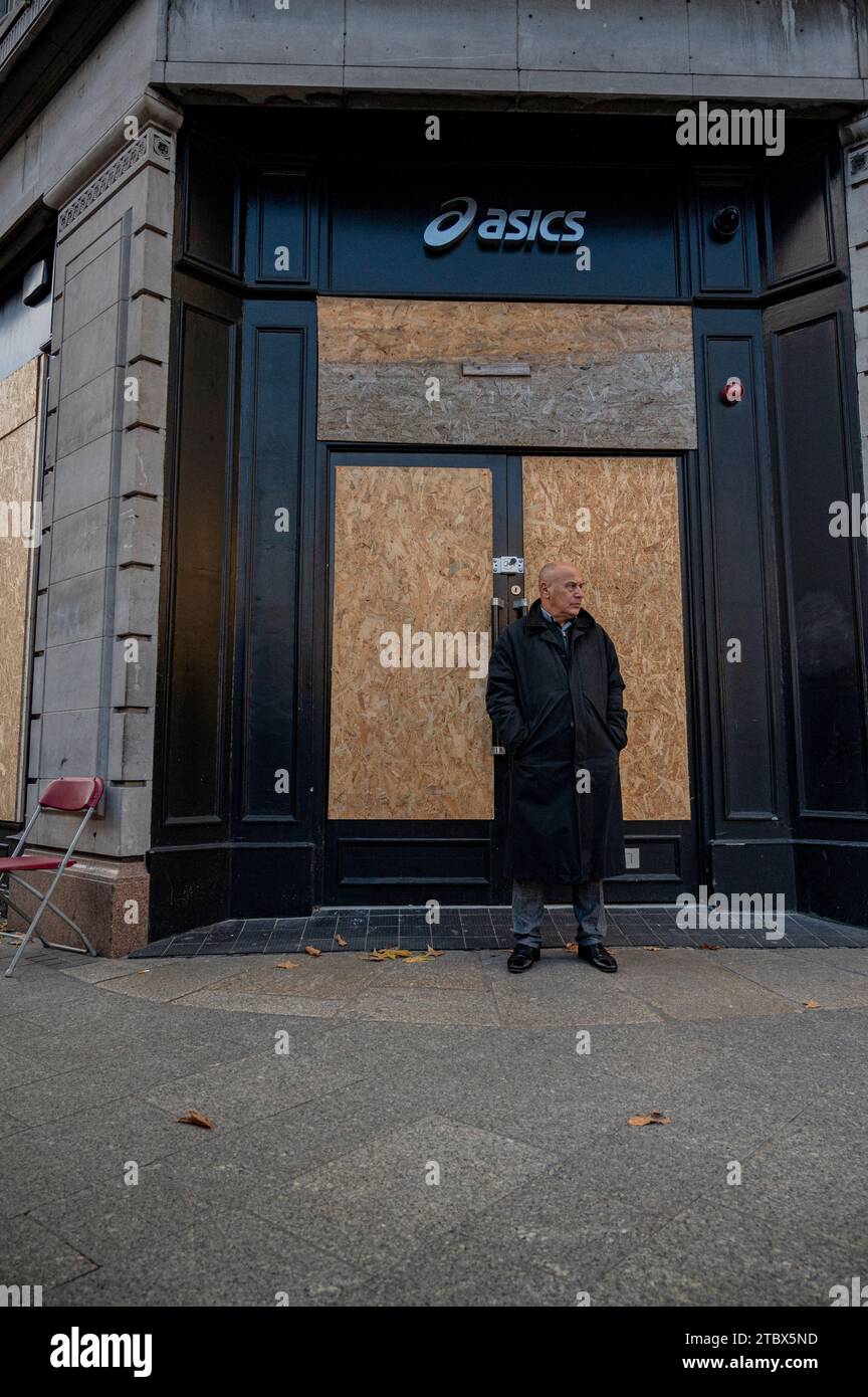 Asics store immagini e fotografie stock ad alta risoluzione Alamy