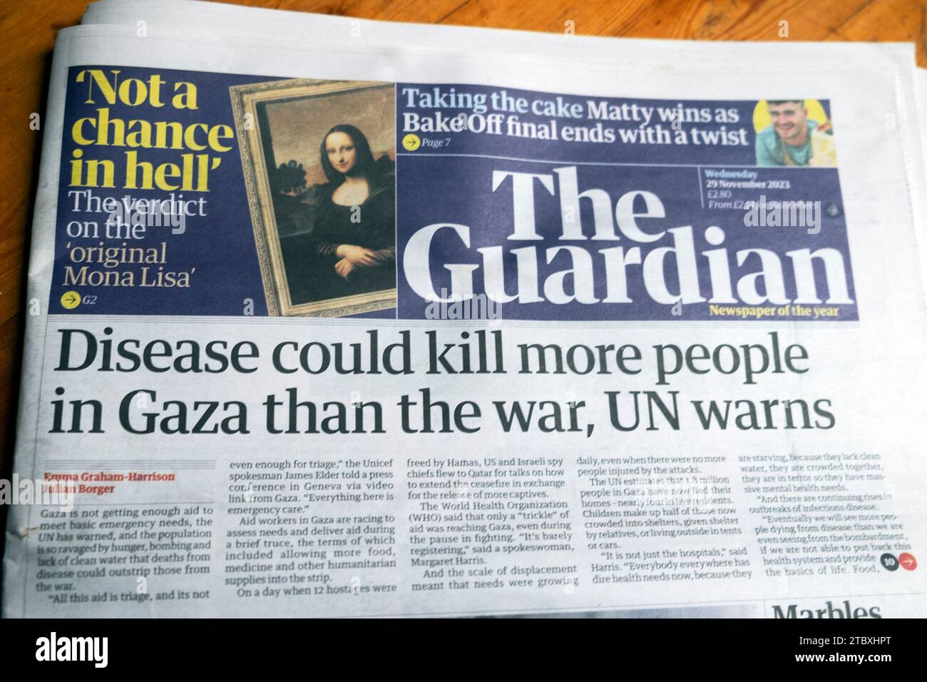 "La malattia potrebbe uccidere più persone a Gaza che la guerra, avverte le Nazioni Unite" prima pagina del quotidiano Guardian Israel-Hamas articolo di guerra 29 novembre 2023 Londra Regno Unito Foto Stock