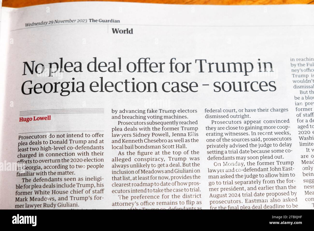 "No plea deal offer for (Donald) Trump in Georgia Election Case - Sources" quotidiano Guardian headline 2020 Election Court article 29 November 2023 UK Foto Stock
