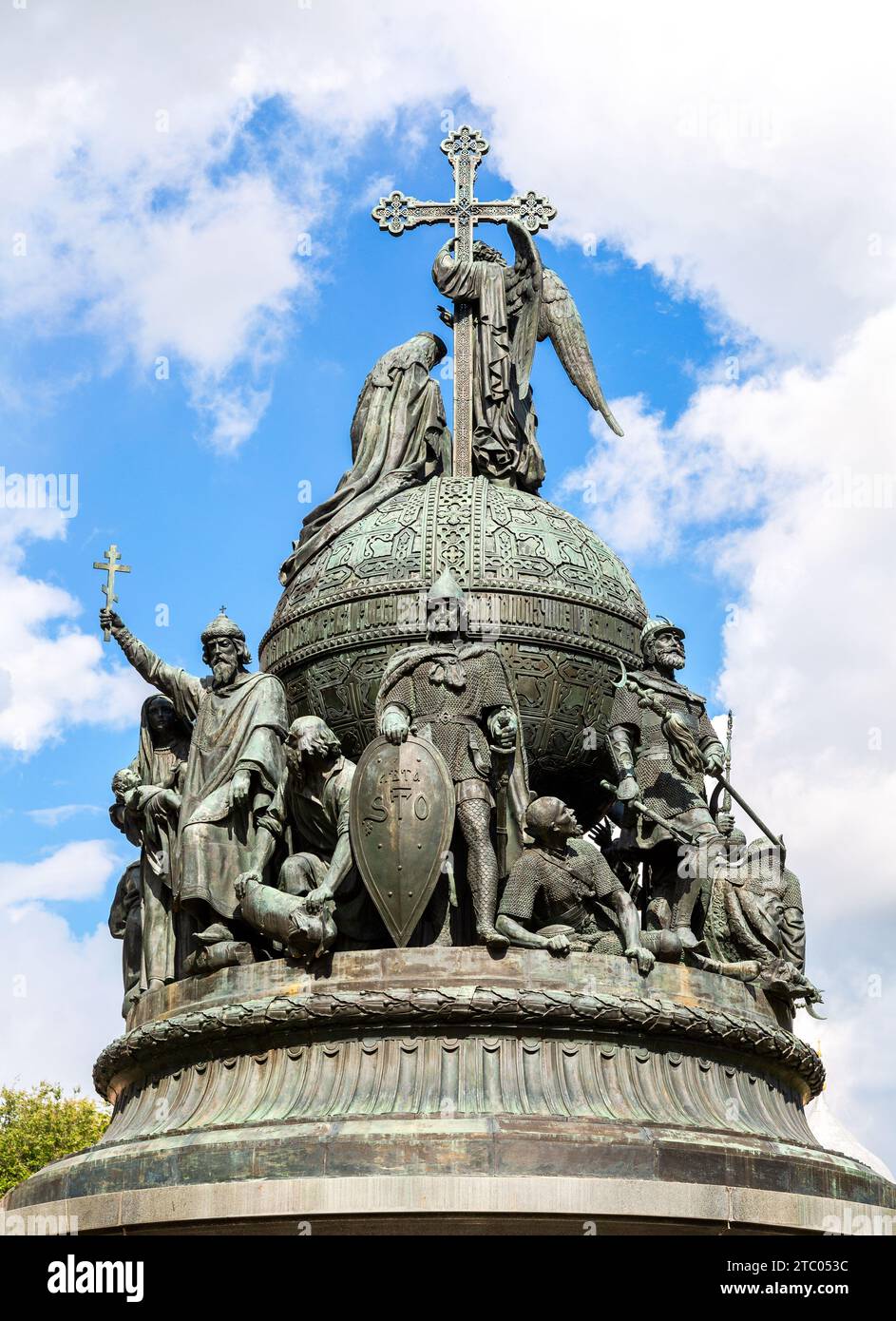 Frammento di monumento in bronzo al Millennio della Russia (1862). Costruito in onore del millenario anniversario della vocazione dei Varangi a Ru Foto Stock