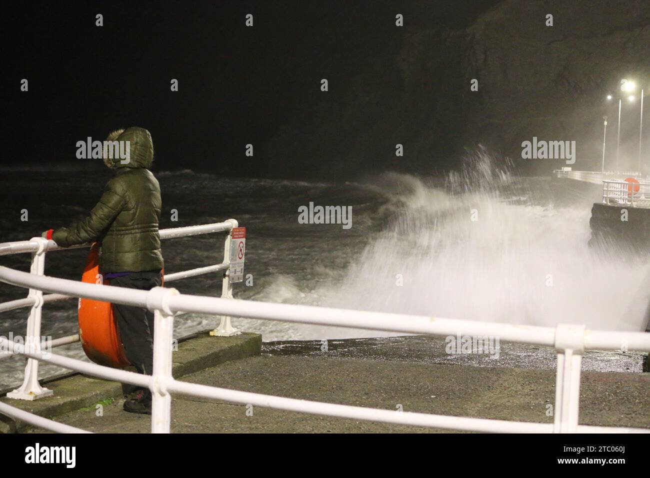 Aberystwyth Galles Regno Unito meteo 9 dicembre 2023. I venti della forza di Gale hanno colpito la costa occidentale del Regno Unito crediti: mike davies/Alamy Live News Foto Stock
